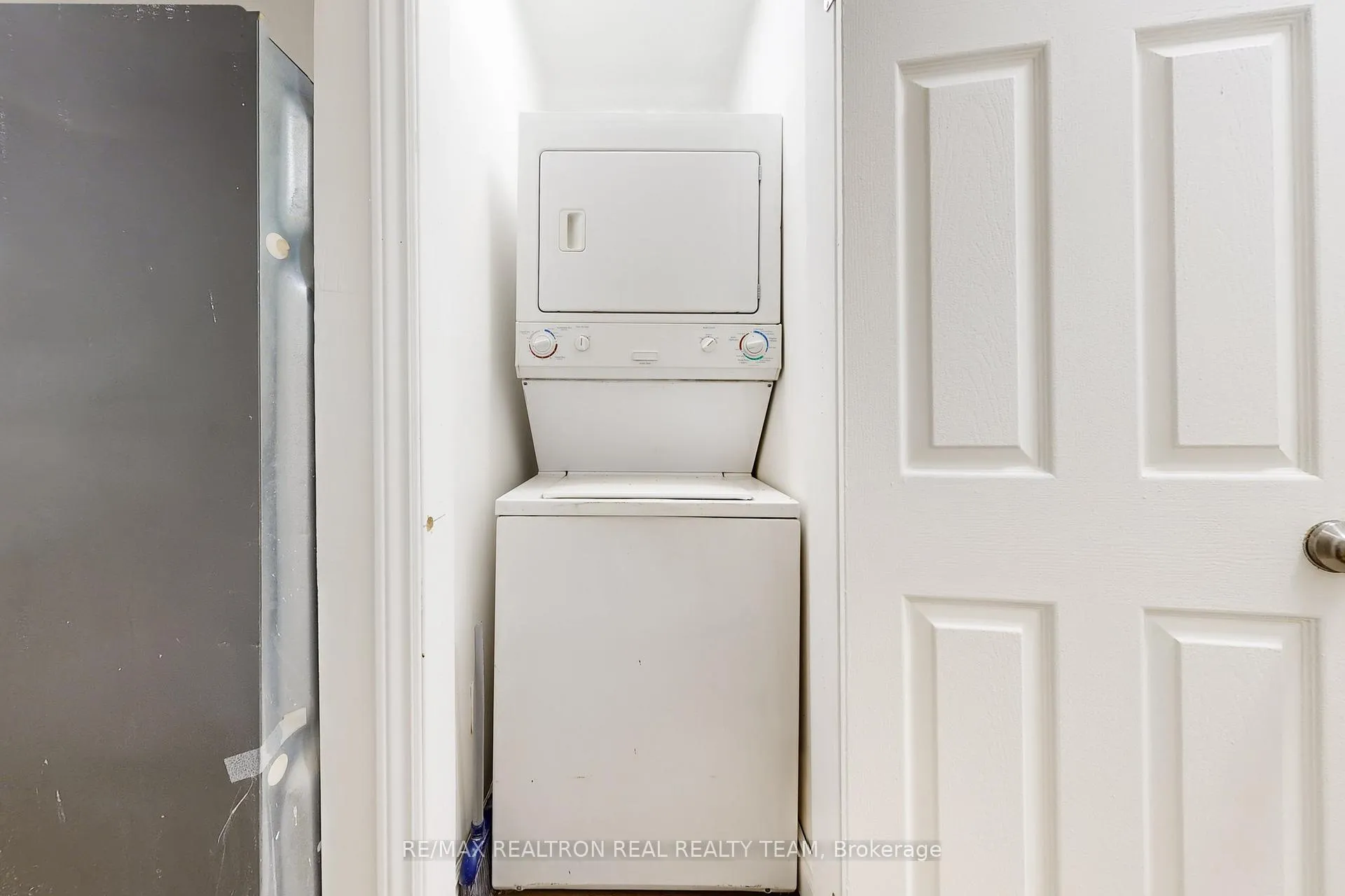 Photo 46 of 195 Balmoral Avenue N, Hamilton, Crown Point — HOMEH