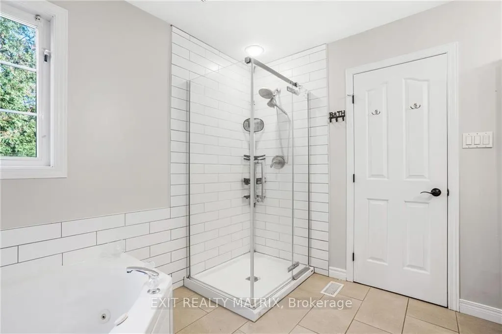 Photo 13 of 736 Fox Run Road, Champlain, Champlain Twp — HOMEH