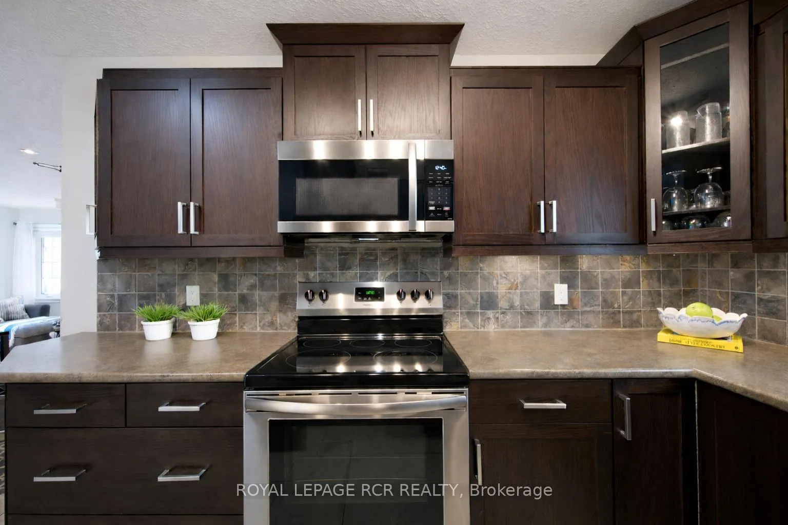 Photo 9 of 121 Fleming Way, Shelburne — HOMEH