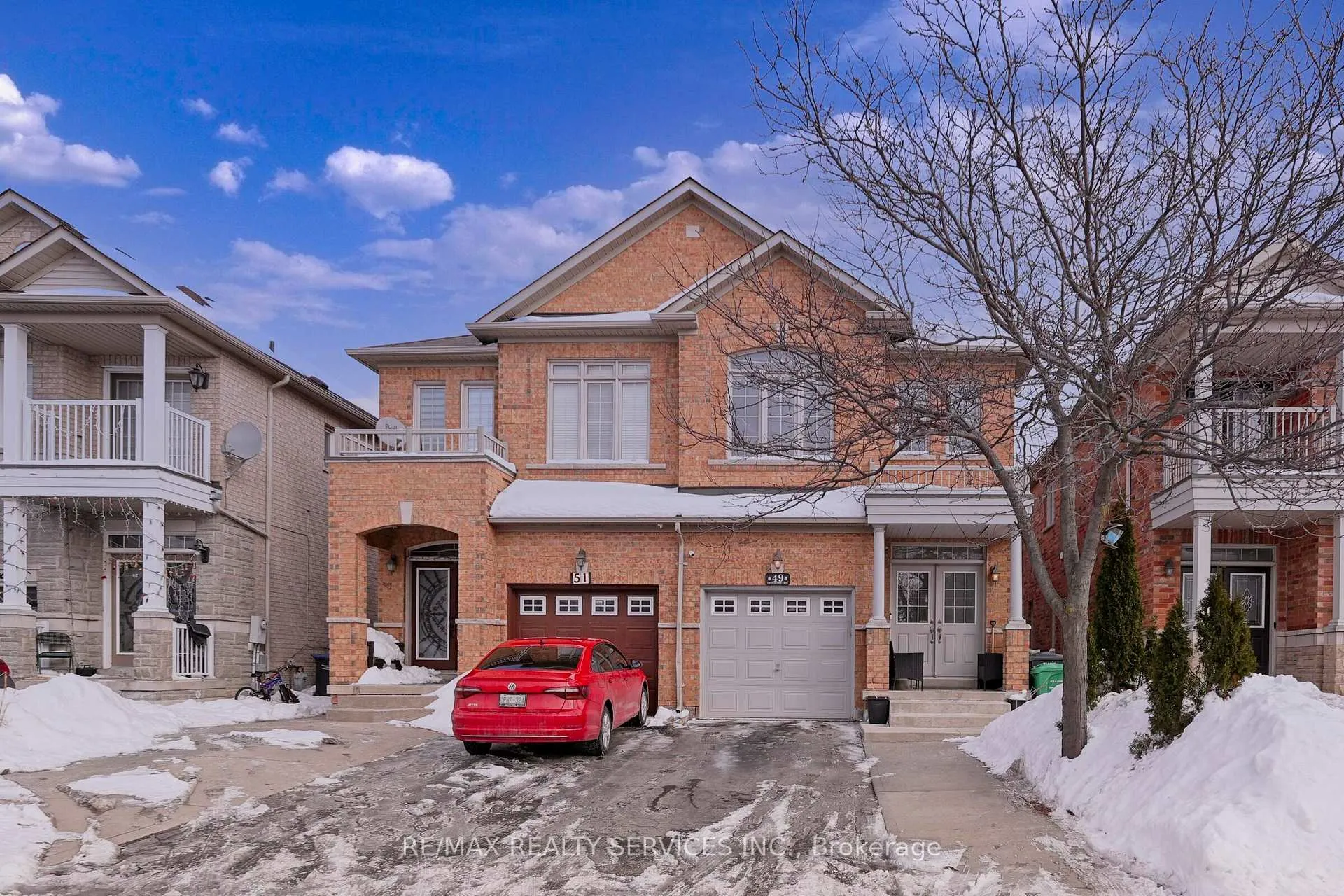 Photo 2 of 49 Crystalview Crescent, Brampton, Bram East — HOMEH