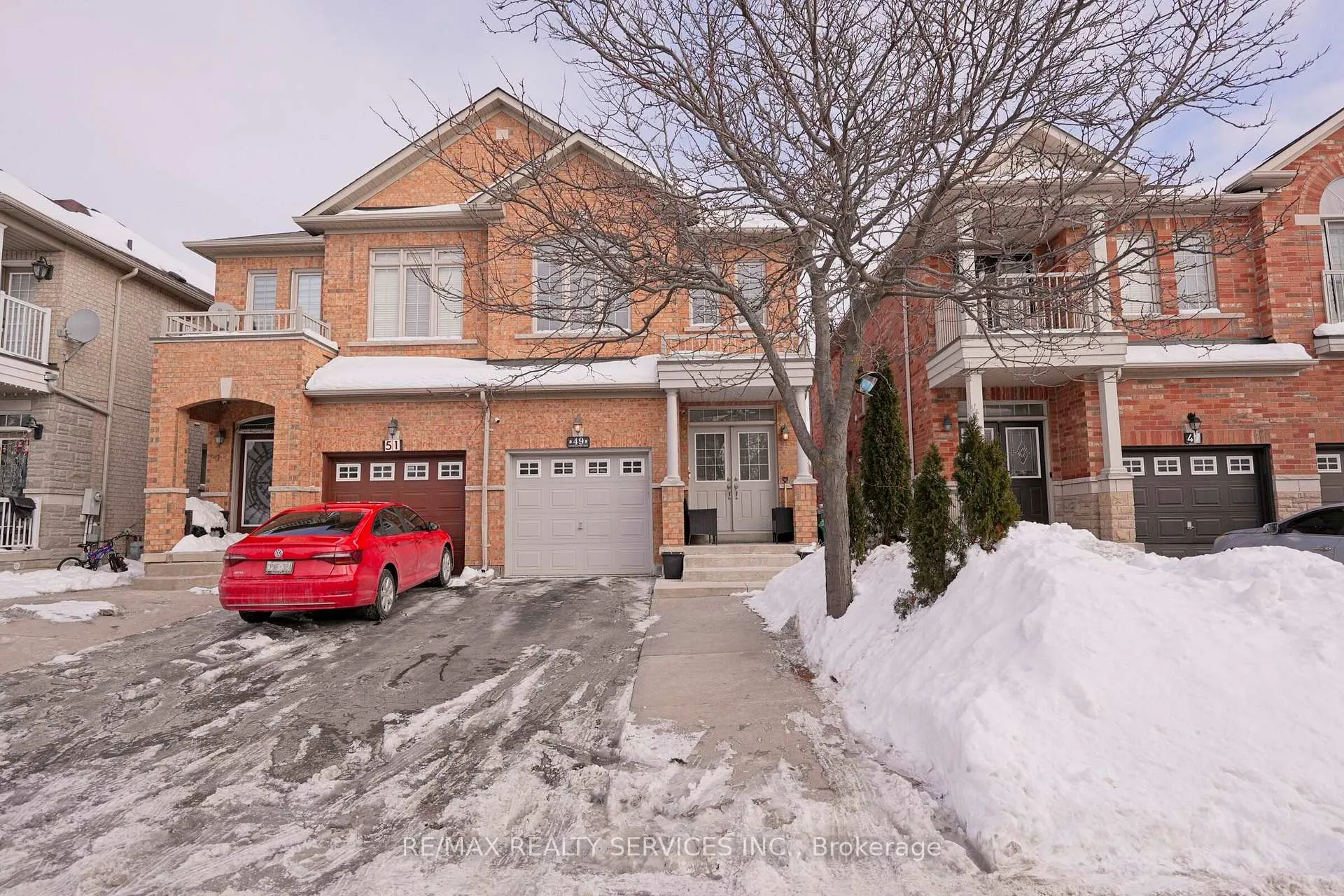 Photo 3 of 49 Crystalview Crescent, Brampton, Bram East — HOMEH