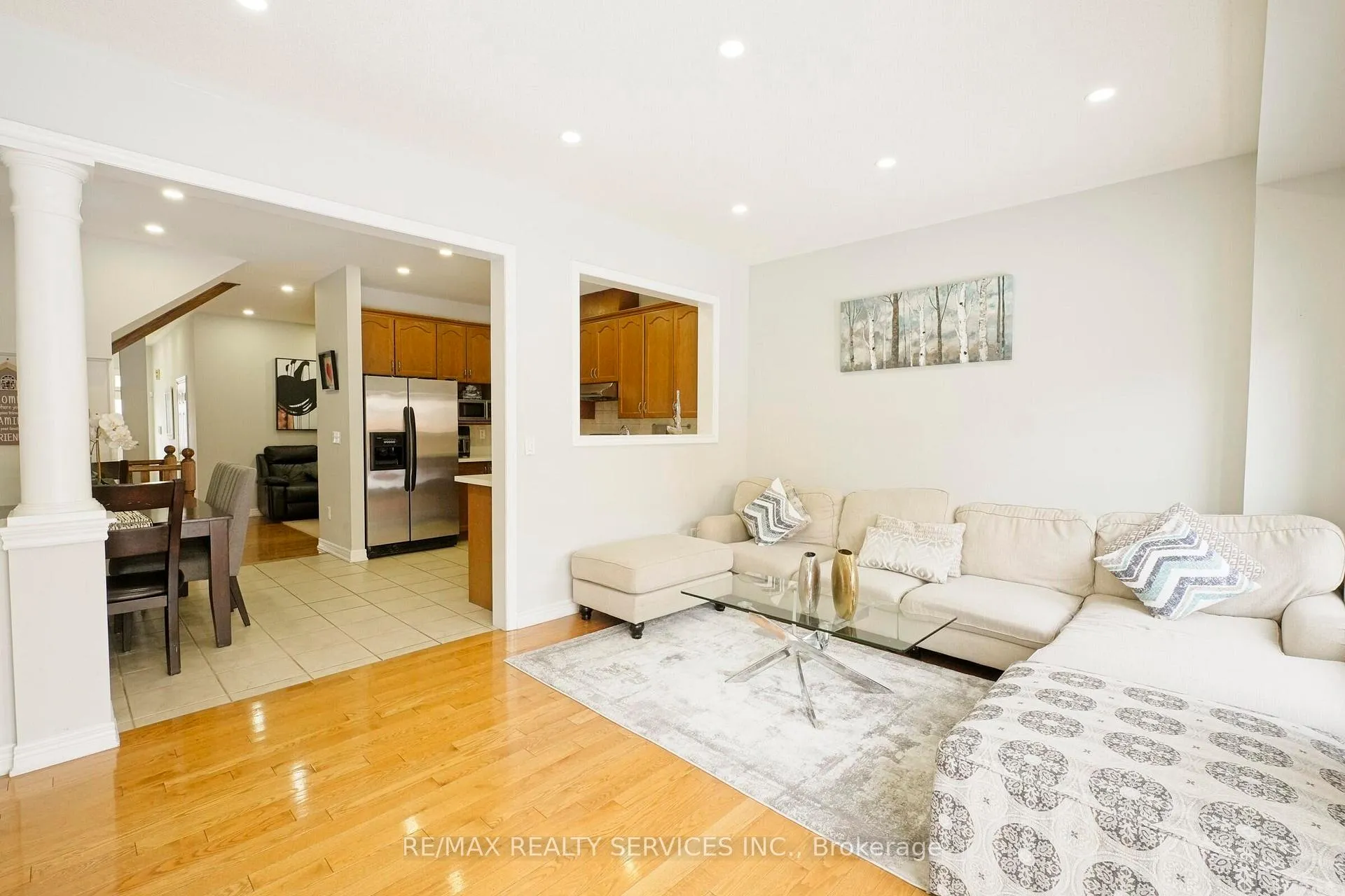 Photo 13 of 49 Crystalview Crescent, Brampton, Bram East — HOMEH