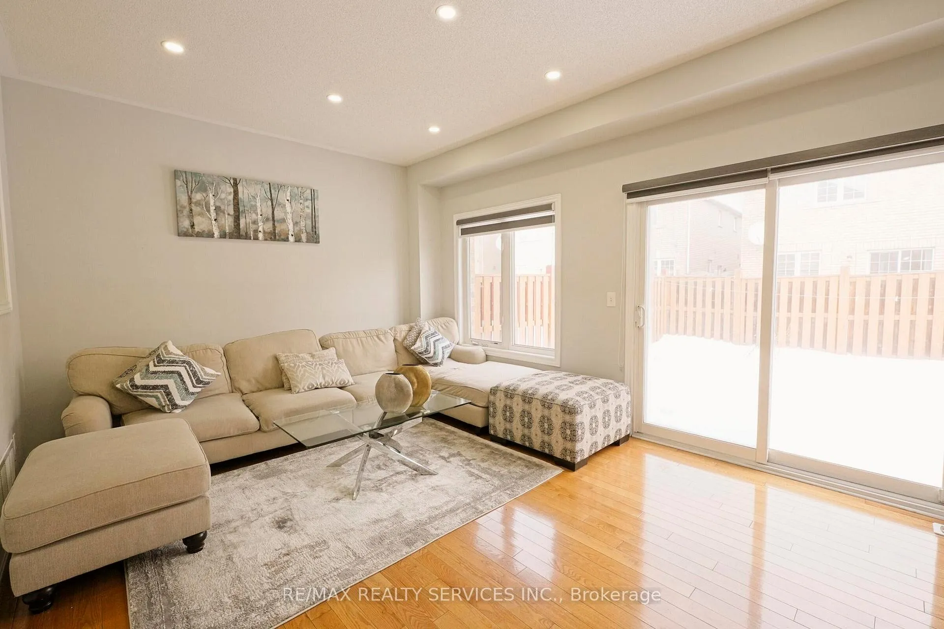 Photo 14 of 49 Crystalview Crescent, Brampton, Bram East — HOMEH