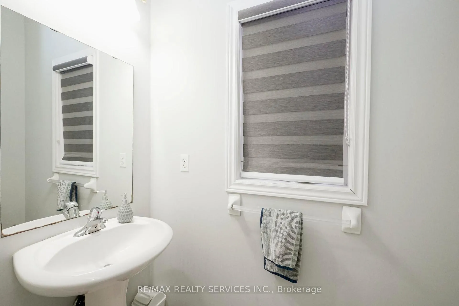 Photo 19 of 49 Crystalview Crescent, Brampton, Bram East — HOMEH