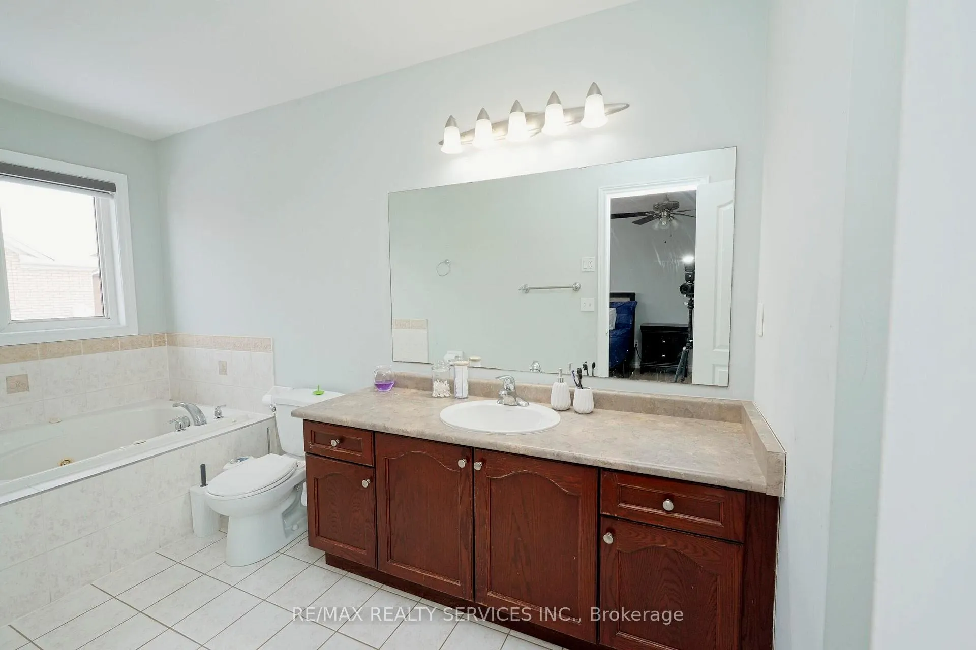 Photo 26 of 49 Crystalview Crescent, Brampton, Bram East — HOMEH