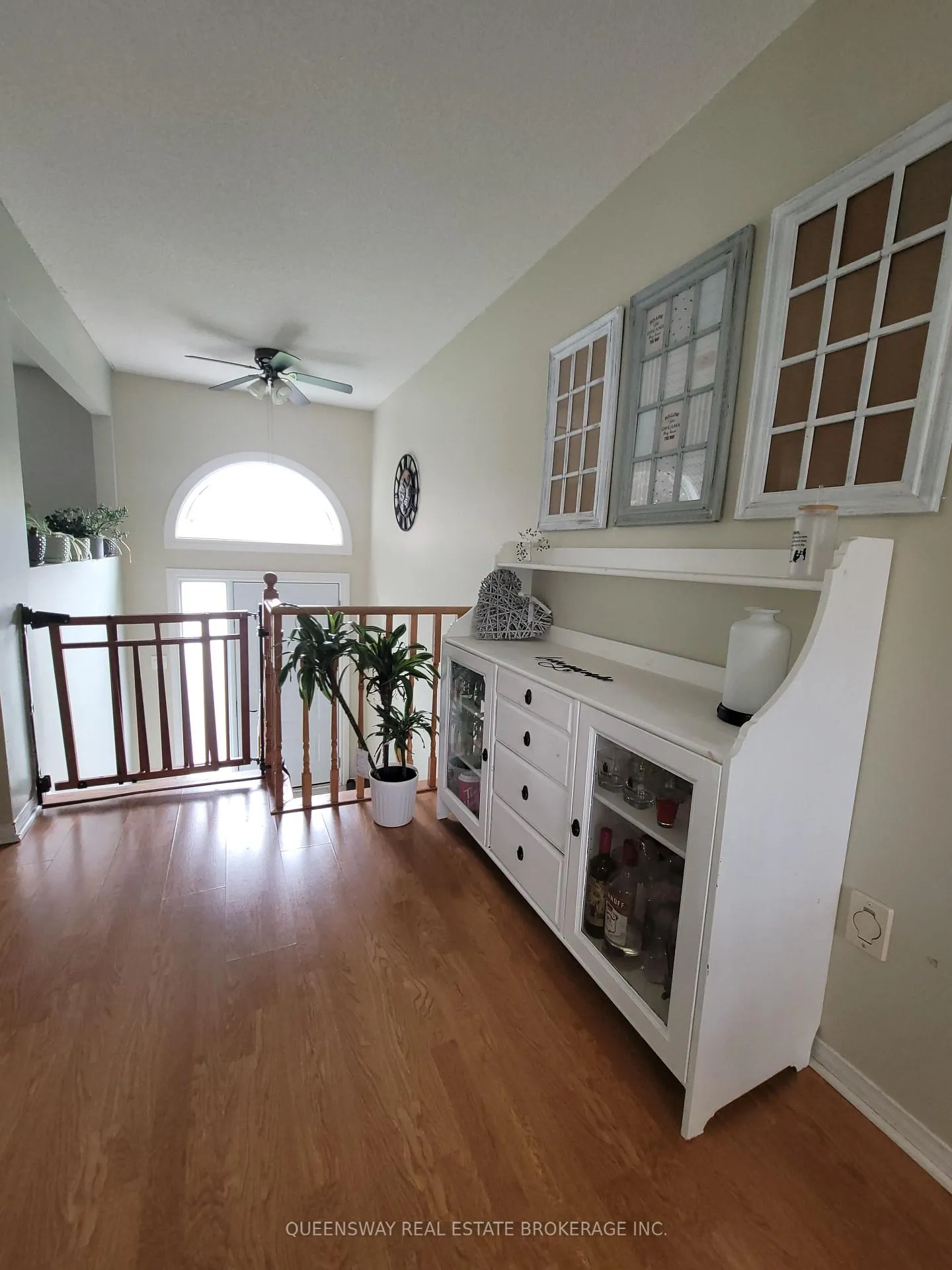 Photo 2 of 50 Acorn Crescent, Wasaga Beach — HOMEH