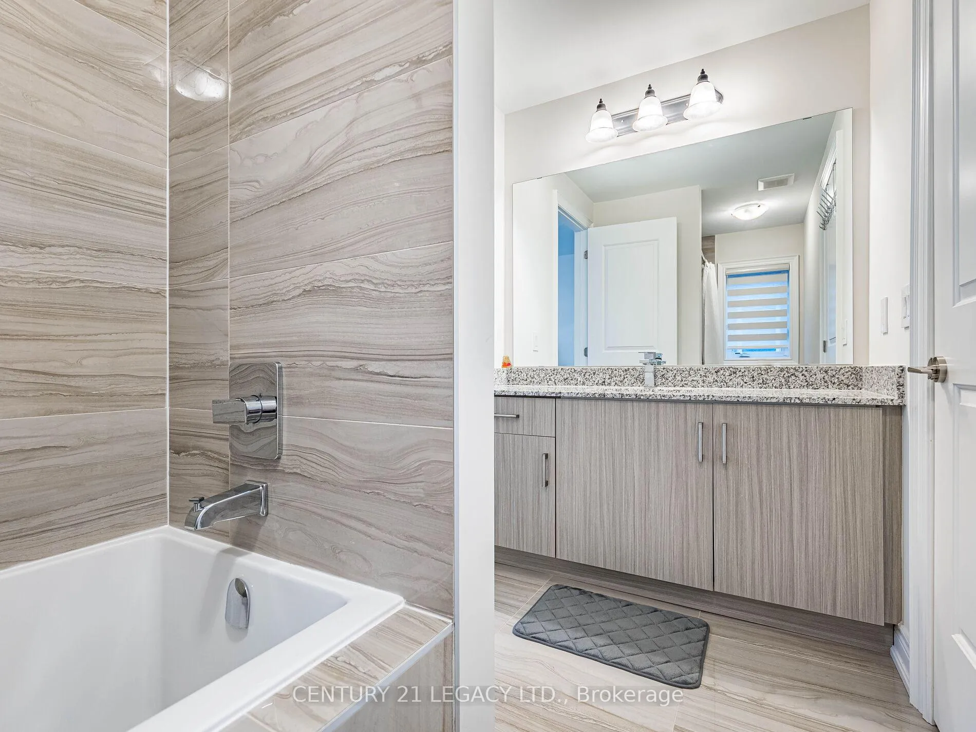 Photo 20 of 21 Goodview Drive, Brampton, Sandringham-Wellington North — HOMEH