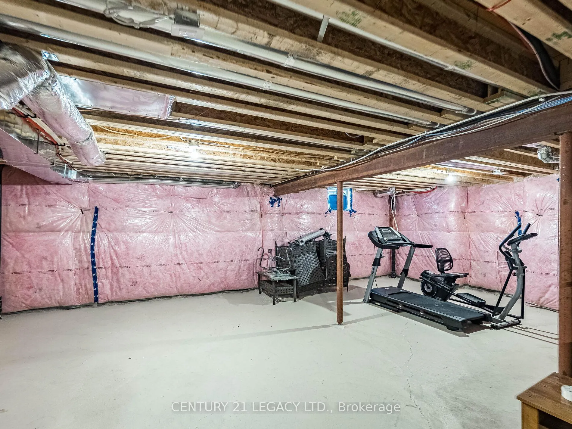 Photo 22 of 21 Goodview Drive, Brampton, Sandringham-Wellington North — HOMEH