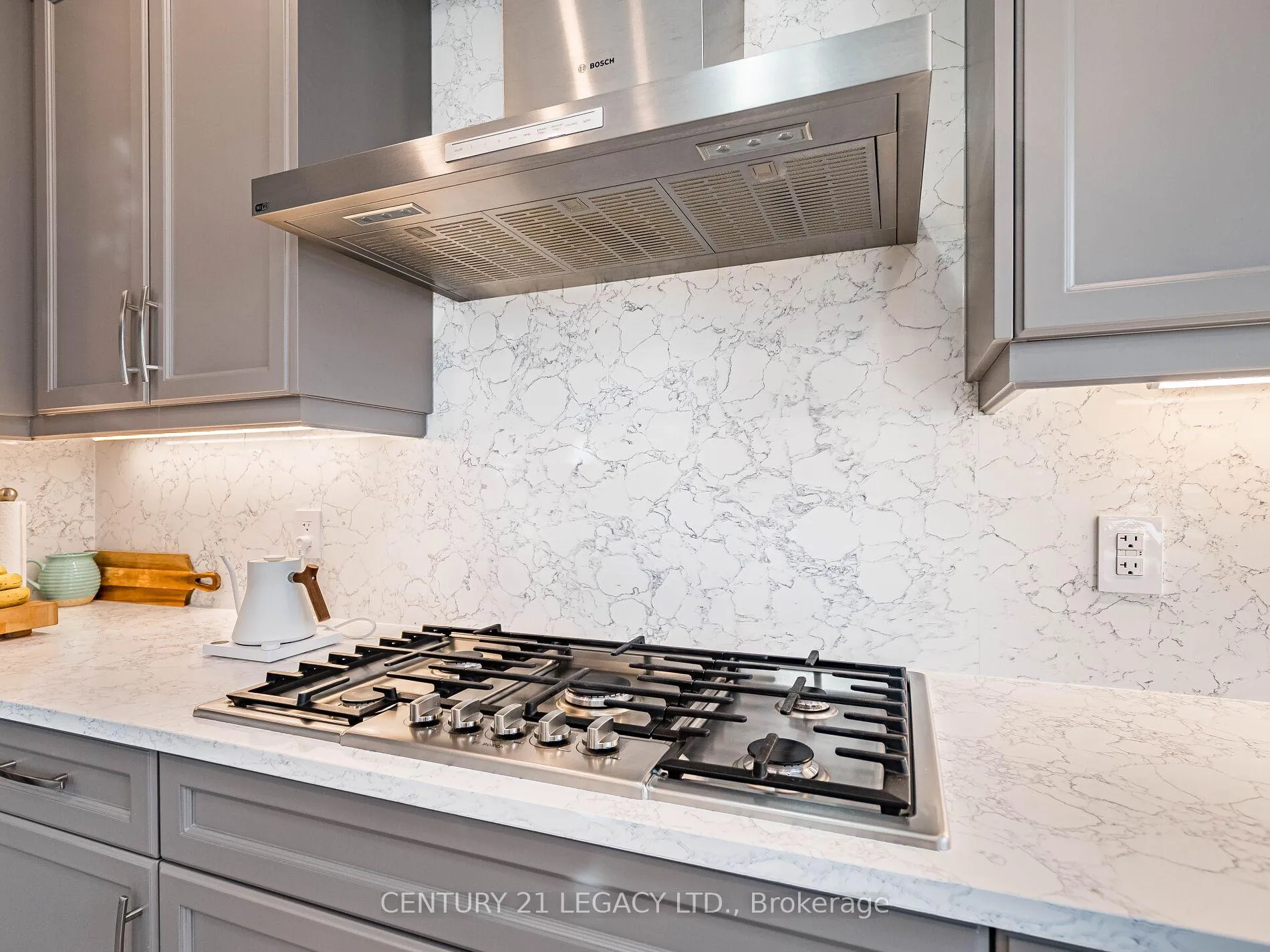 Photo 38 of 21 Goodview Drive, Brampton, Sandringham-Wellington North — HOMEH