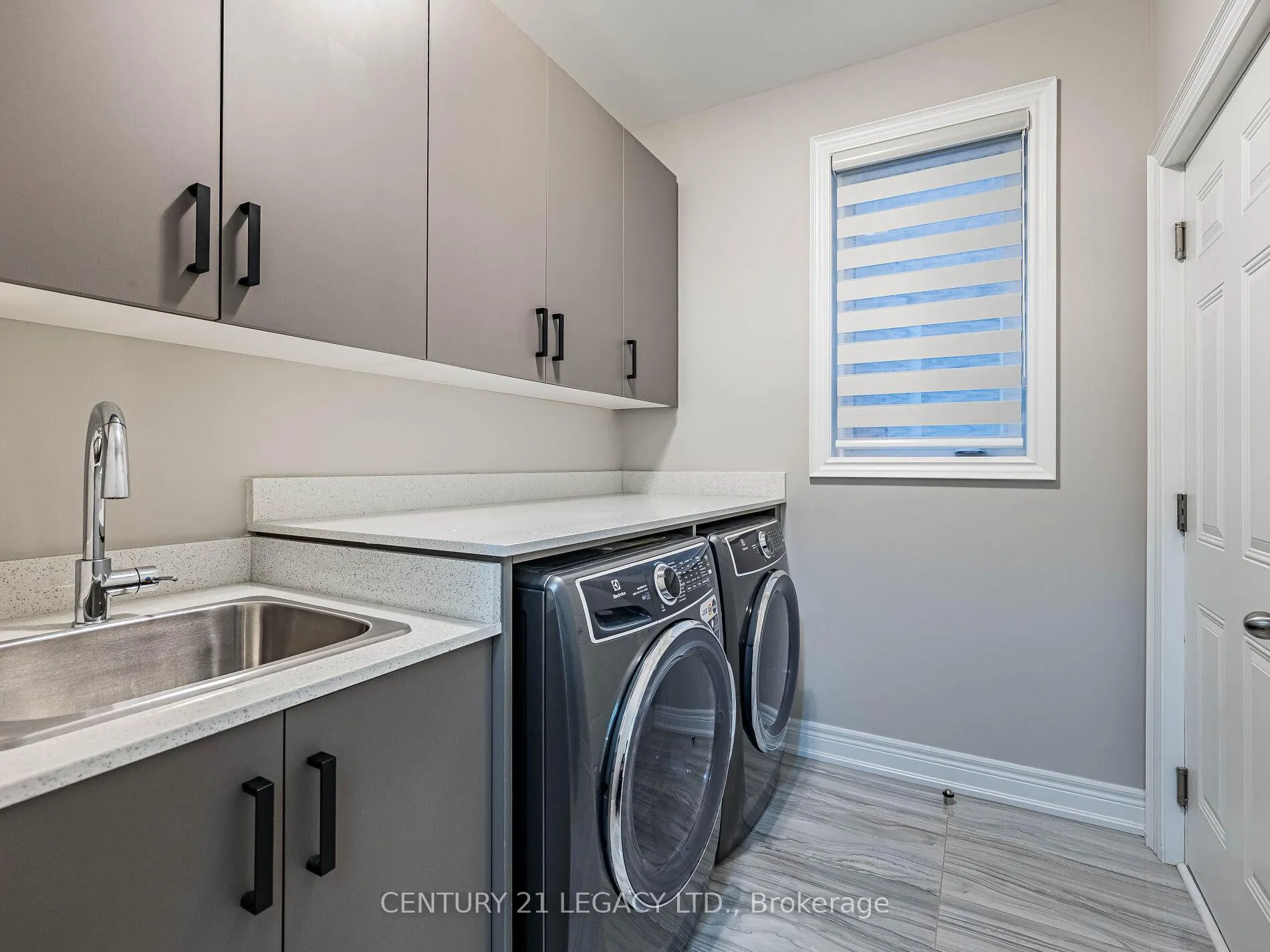 Photo 39 of 21 Goodview Drive, Brampton, Sandringham-Wellington North — HOMEH