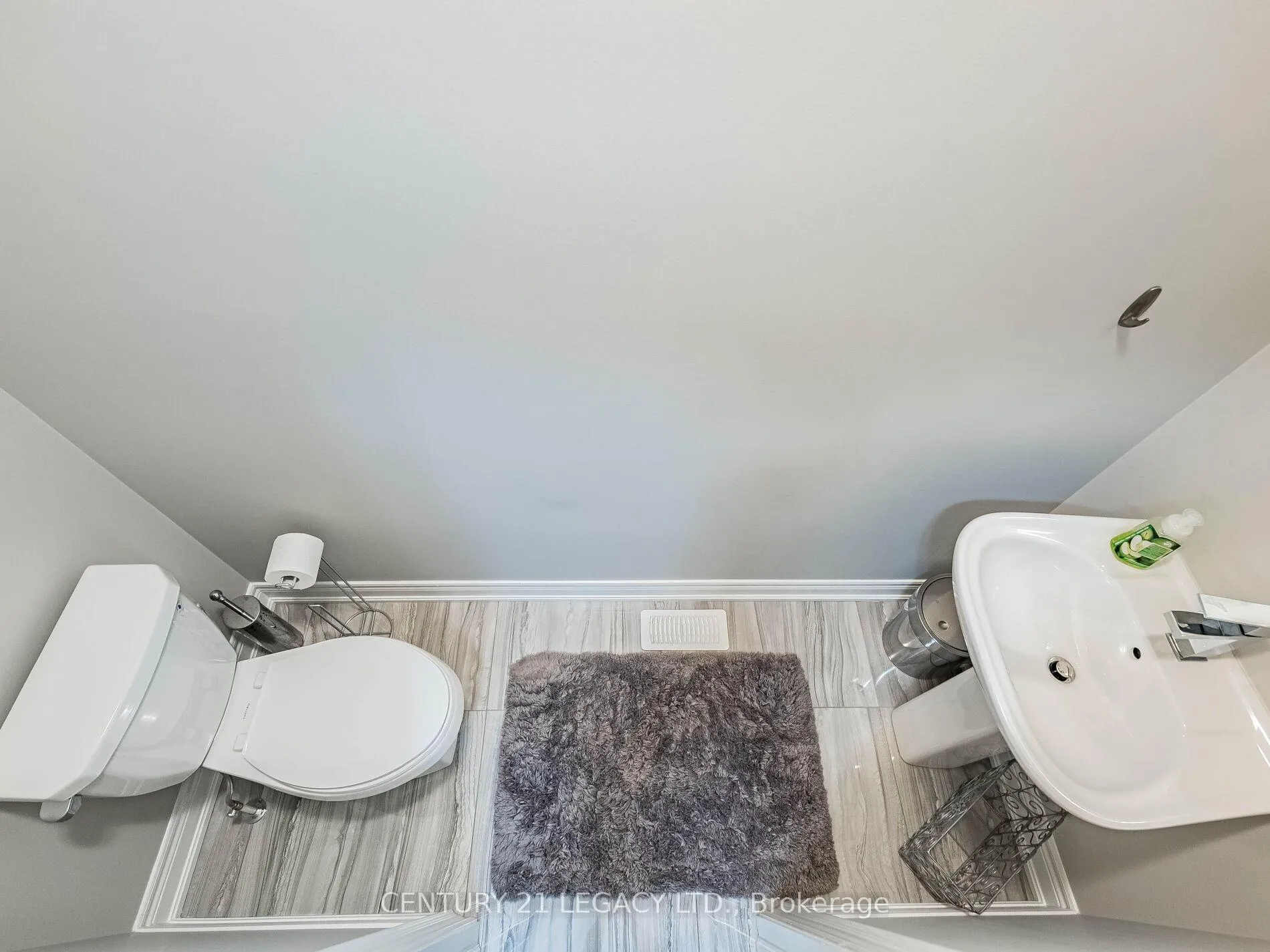 Photo 41 of 21 Goodview Drive, Brampton, Sandringham-Wellington North — HOMEH