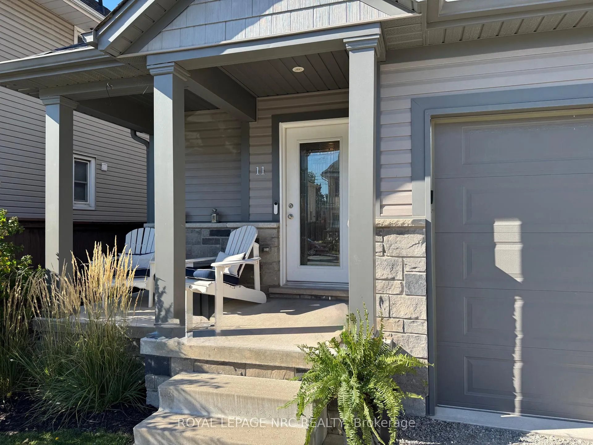 Photo 3 of 11 Violet Street, St. Catharines, Grapeview — HOMEH