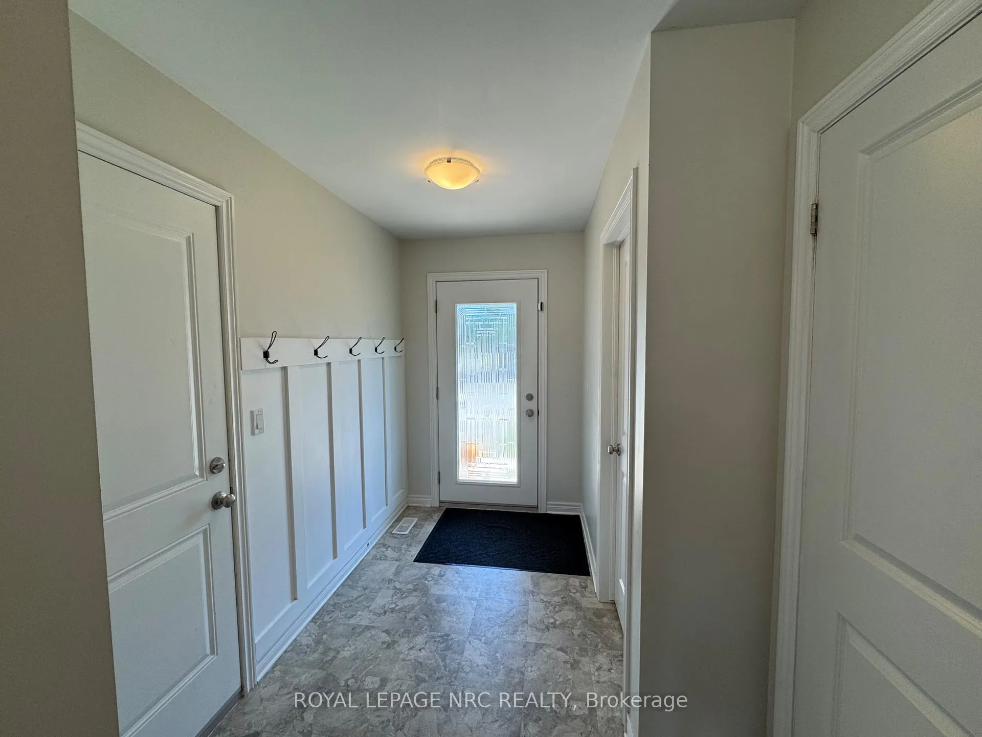 Photo 4 of 11 Violet Street, St. Catharines, Grapeview — HOMEH
