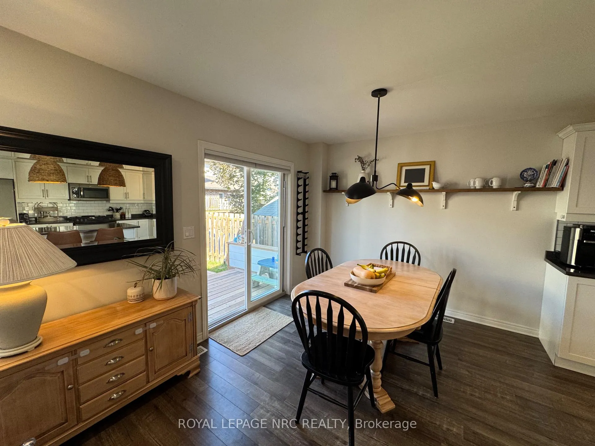 Photo 8 of 11 Violet Street, St. Catharines, Grapeview — HOMEH