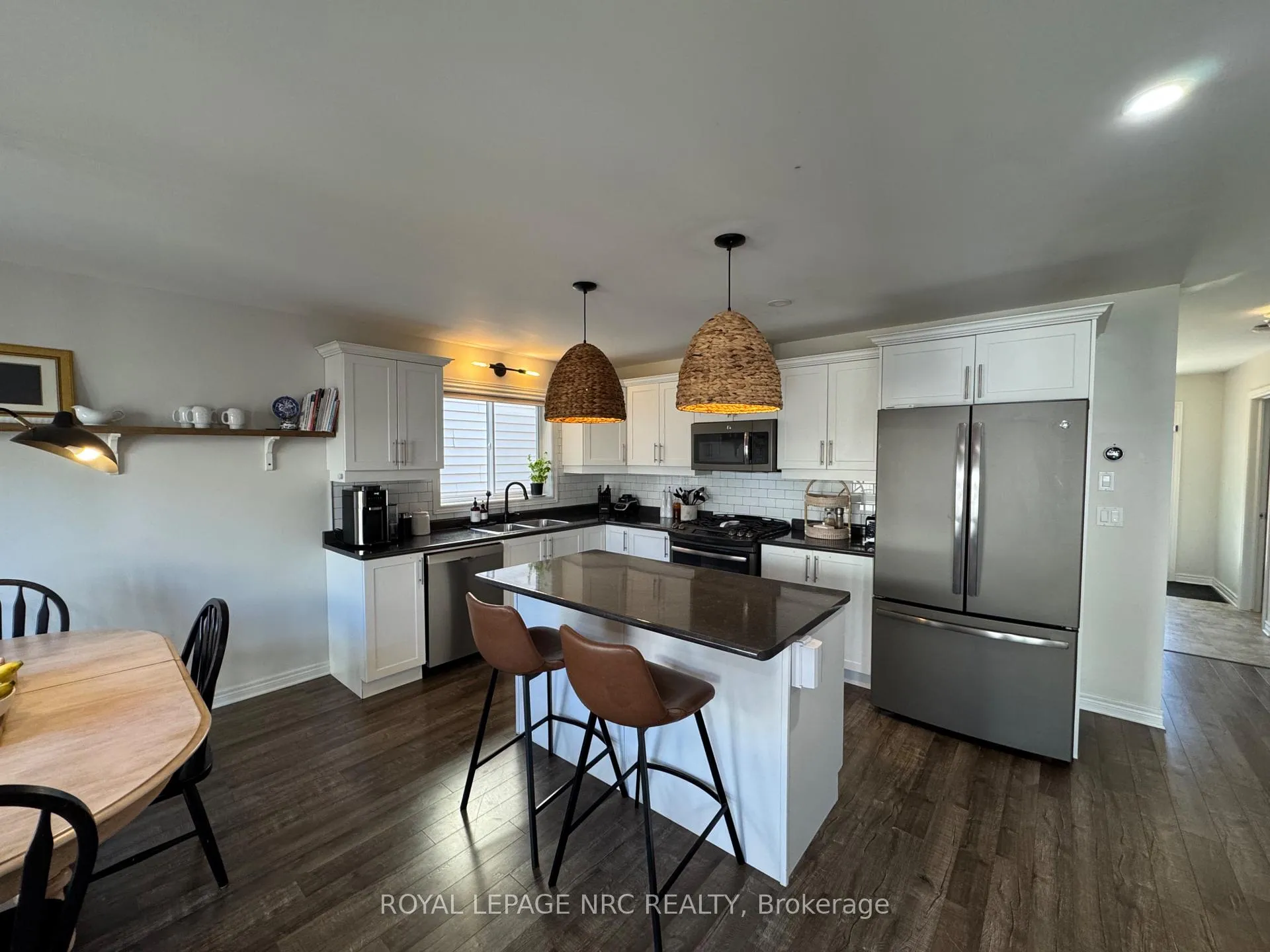 Photo 11 of 11 Violet Street, St. Catharines, Grapeview — HOMEH