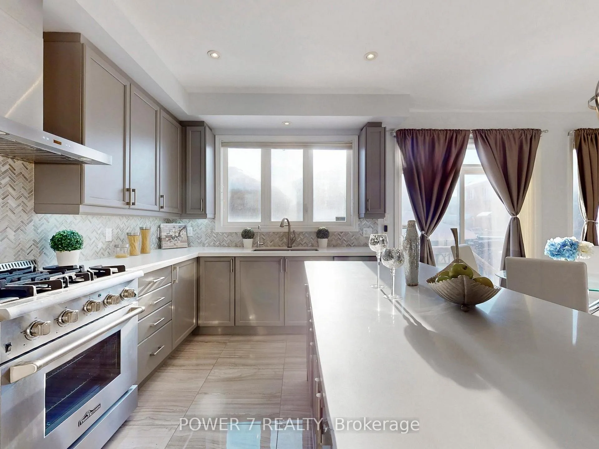 Photo 15 of 3 Demoray Court, Markham, Greensborough — HOMEH