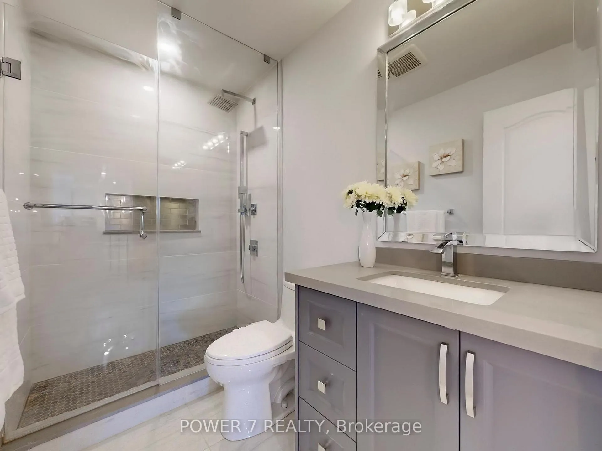 Photo 34 of 3 Demoray Court, Markham, Greensborough — HOMEH