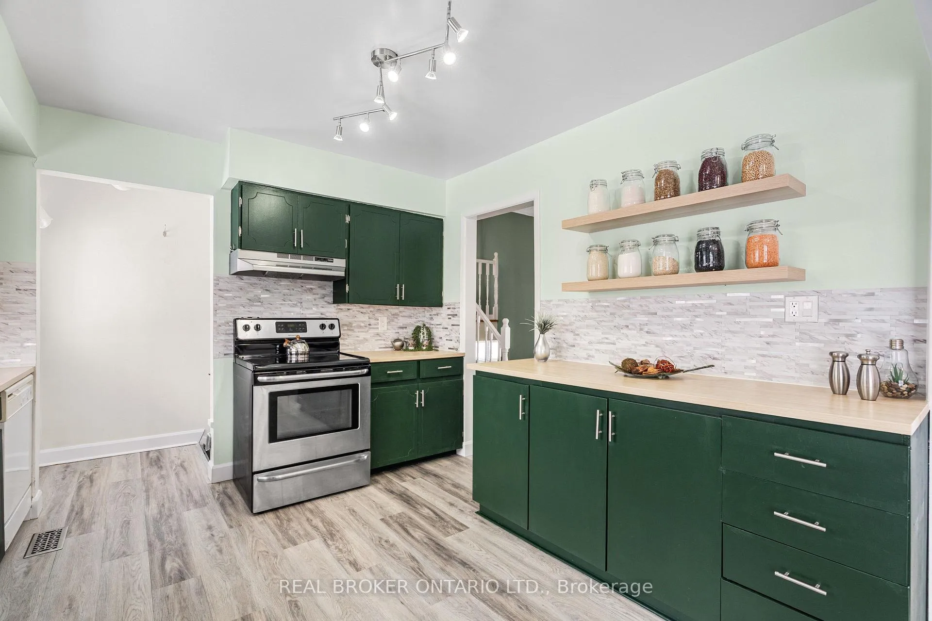 Photo 17 of 50 Neelin Street, Carleton Place — HOMEH