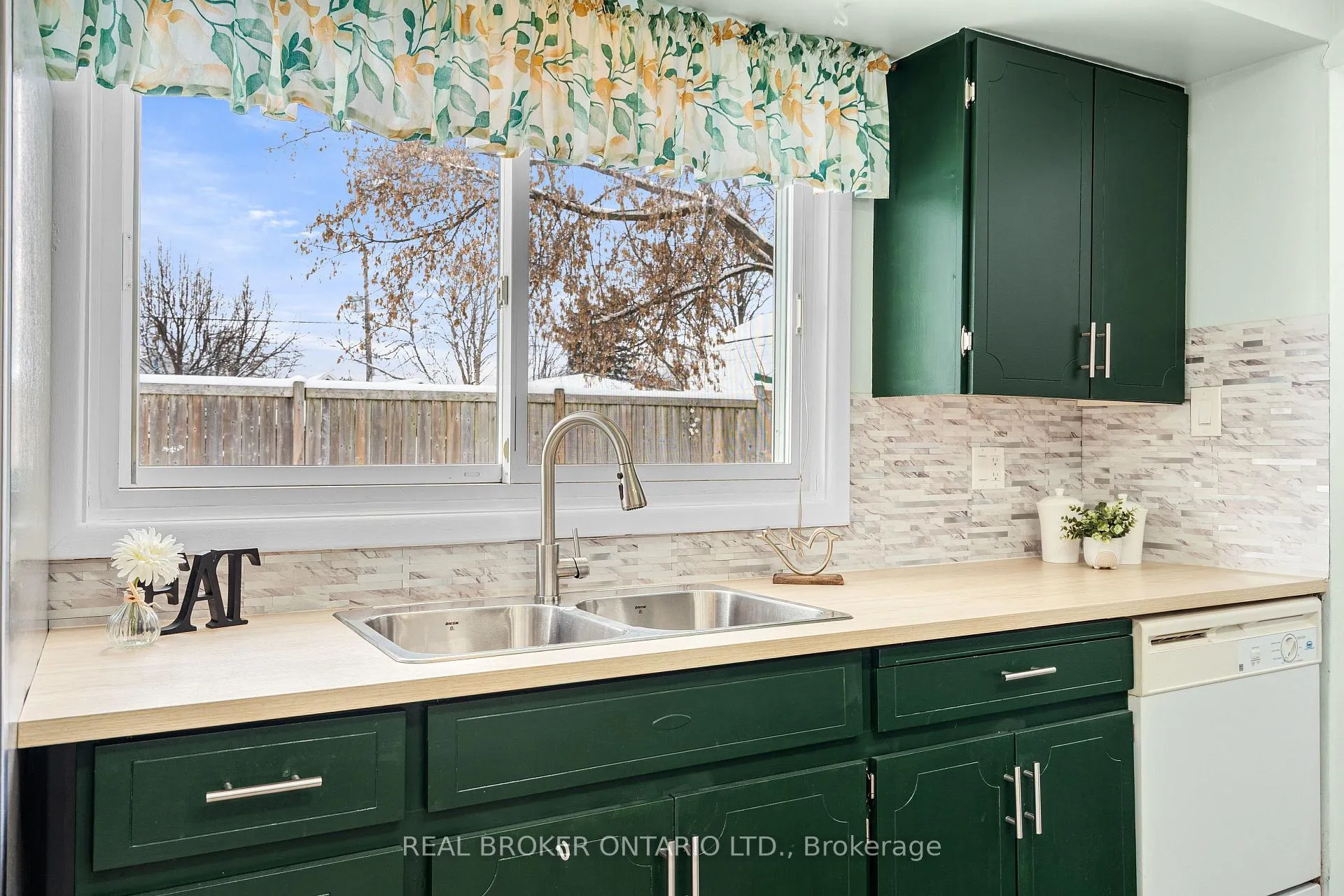 Photo 19 of 50 Neelin Street, Carleton Place — HOMEH