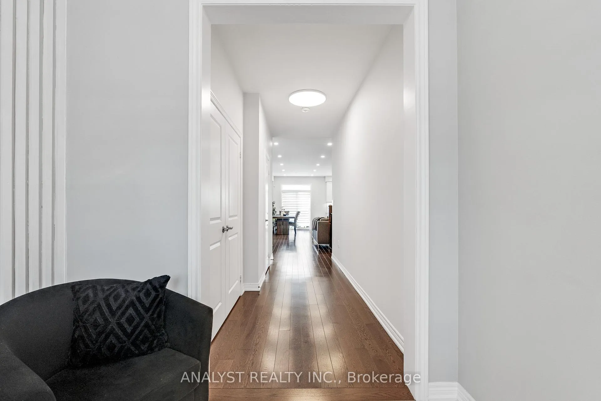 Photo 5 of 108 Morra Avenue, Caledon, Bolton East — HOMEH
