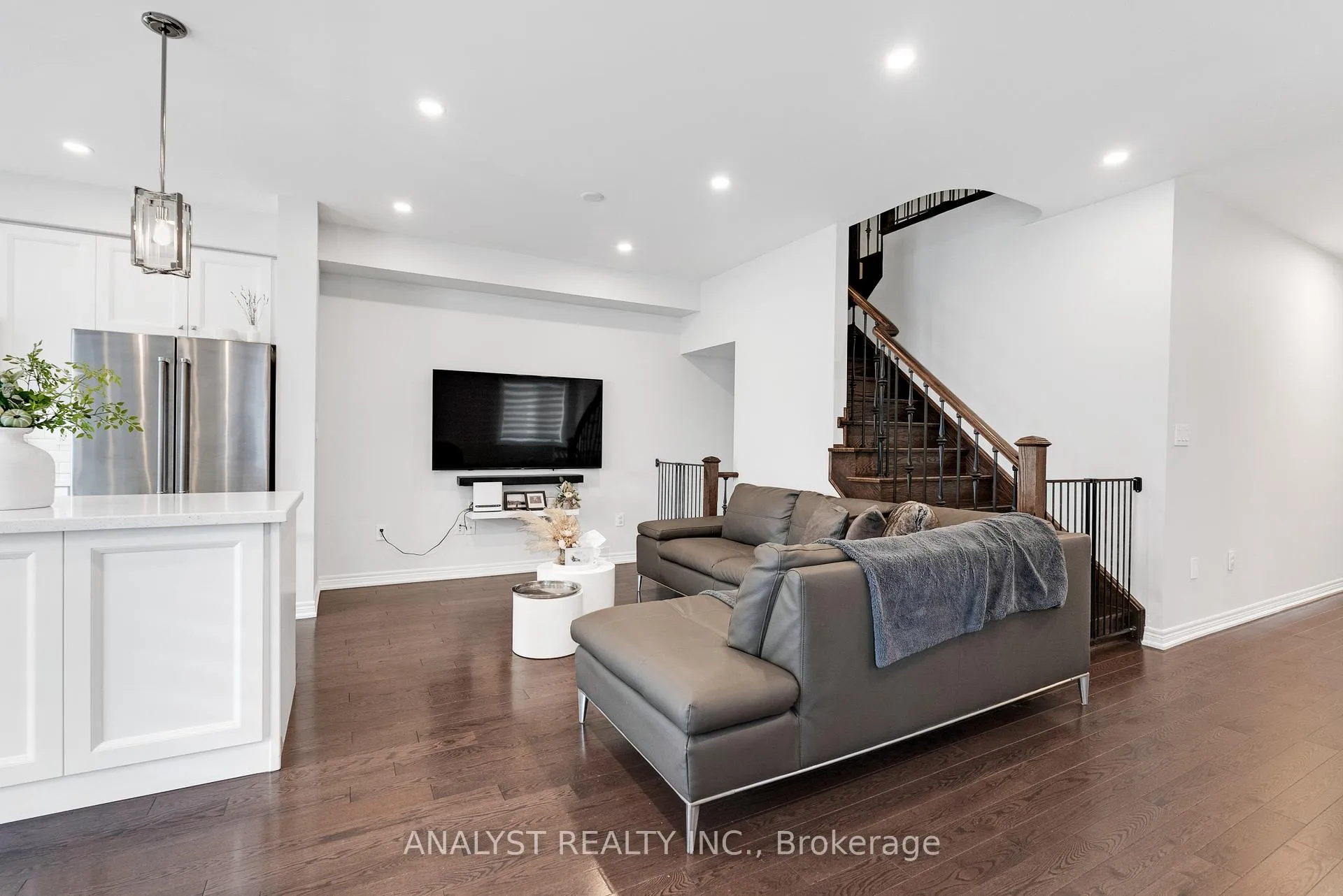 Photo 7 of 108 Morra Avenue, Caledon, Bolton East — HOMEH