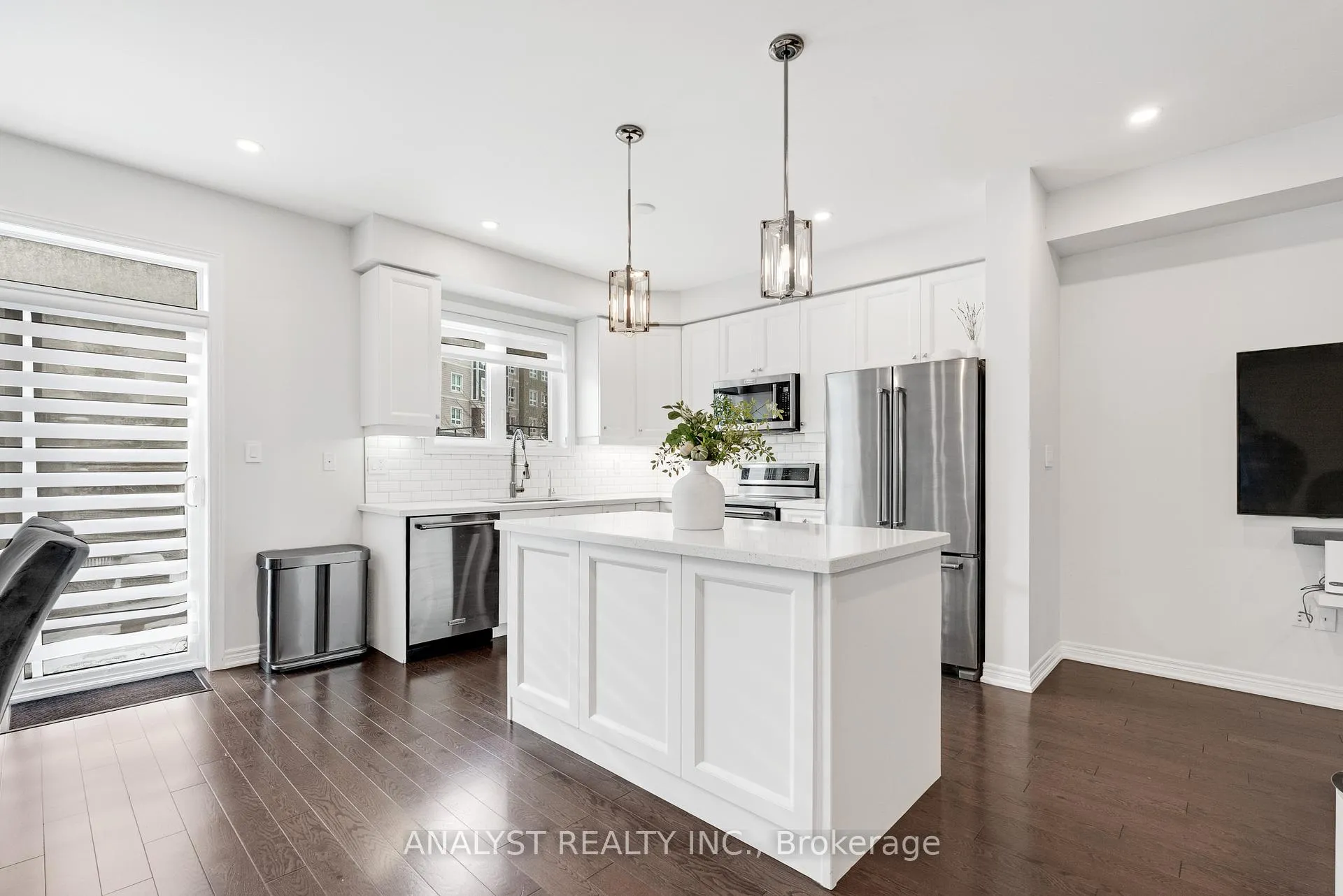 Photo 9 of 108 Morra Avenue, Caledon, Bolton East — HOMEH