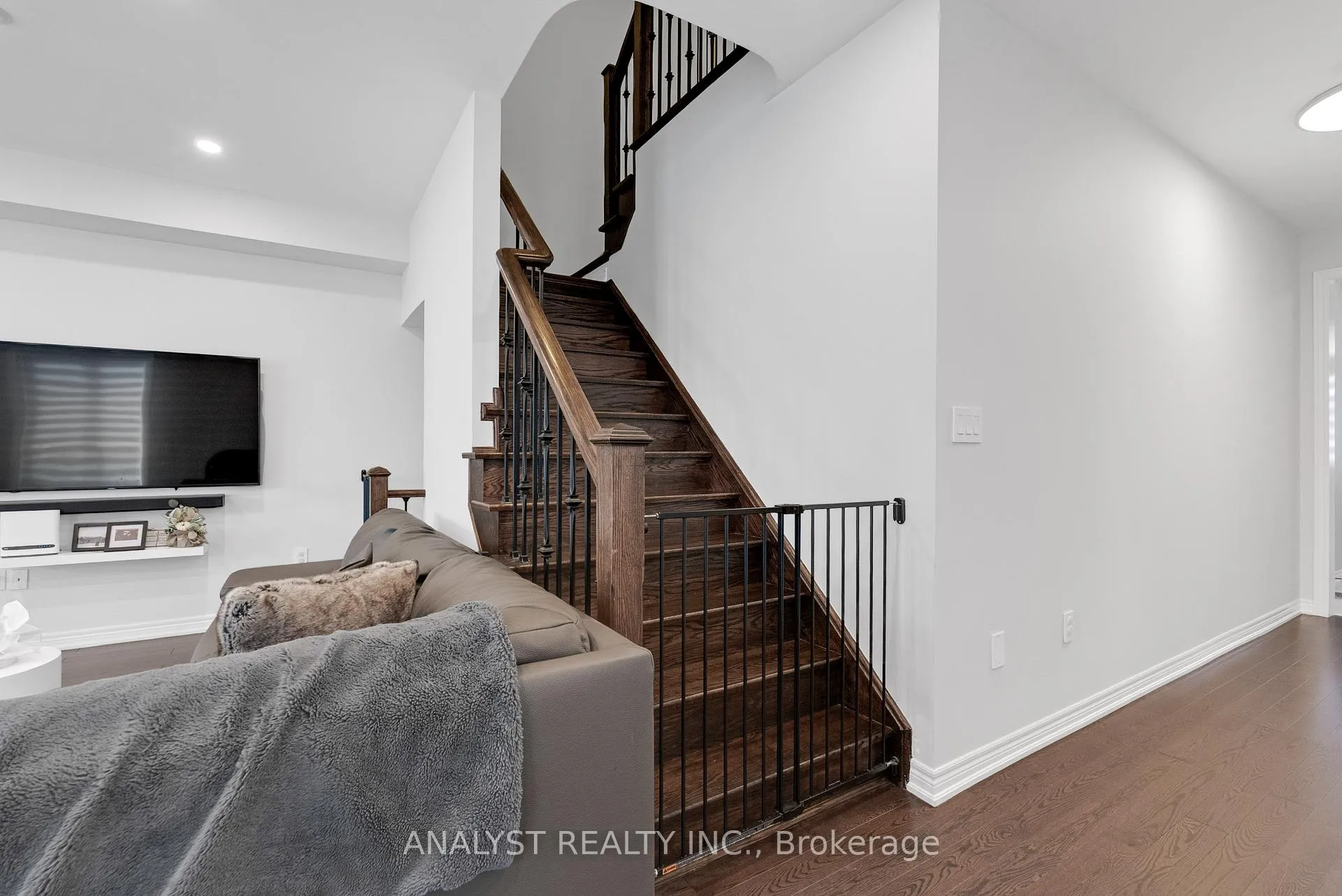 Photo 15 of 108 Morra Avenue, Caledon, Bolton East — HOMEH