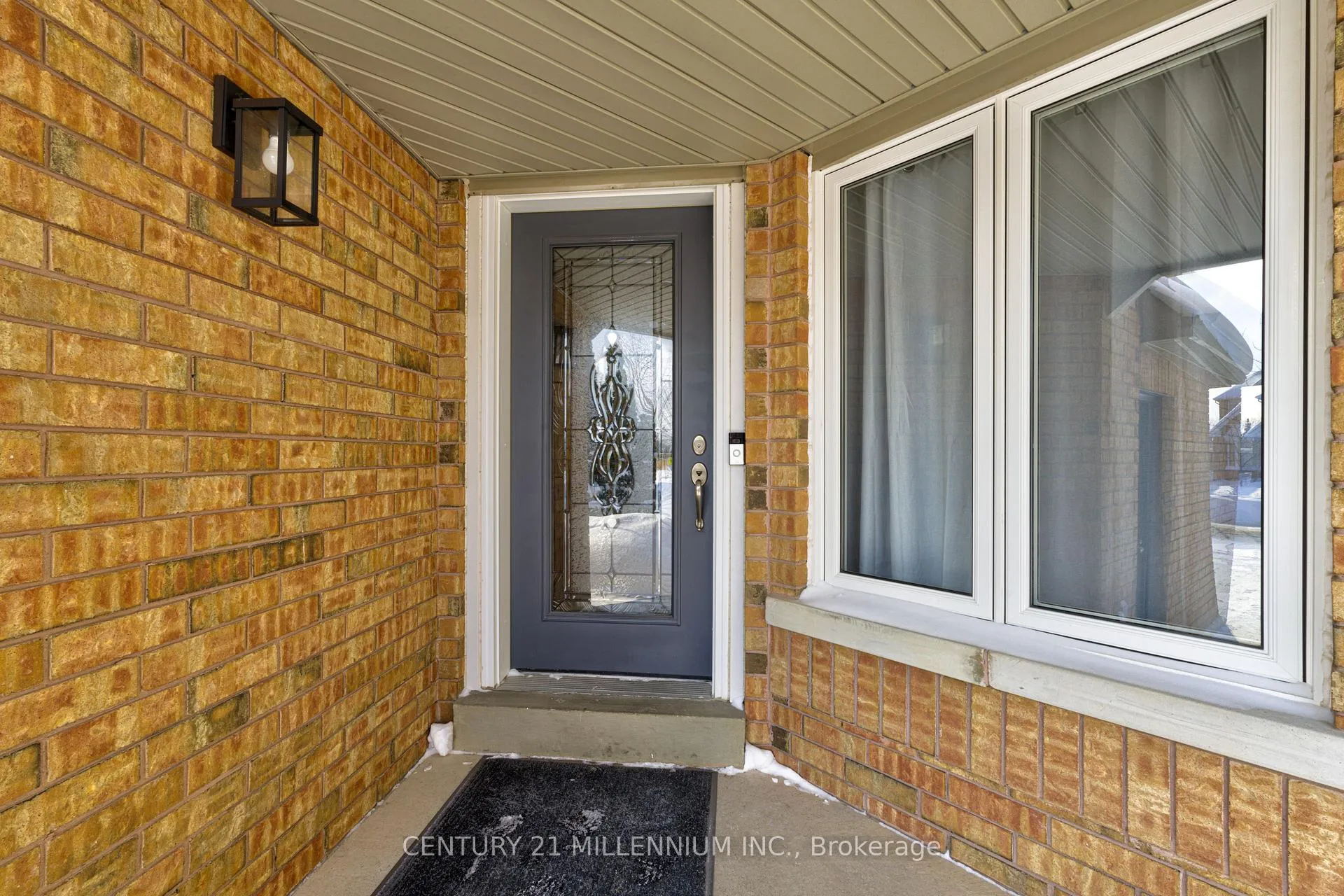 Photo 2 of 88 Eaton Street, Halton Hills, Georgetown — HOMEH