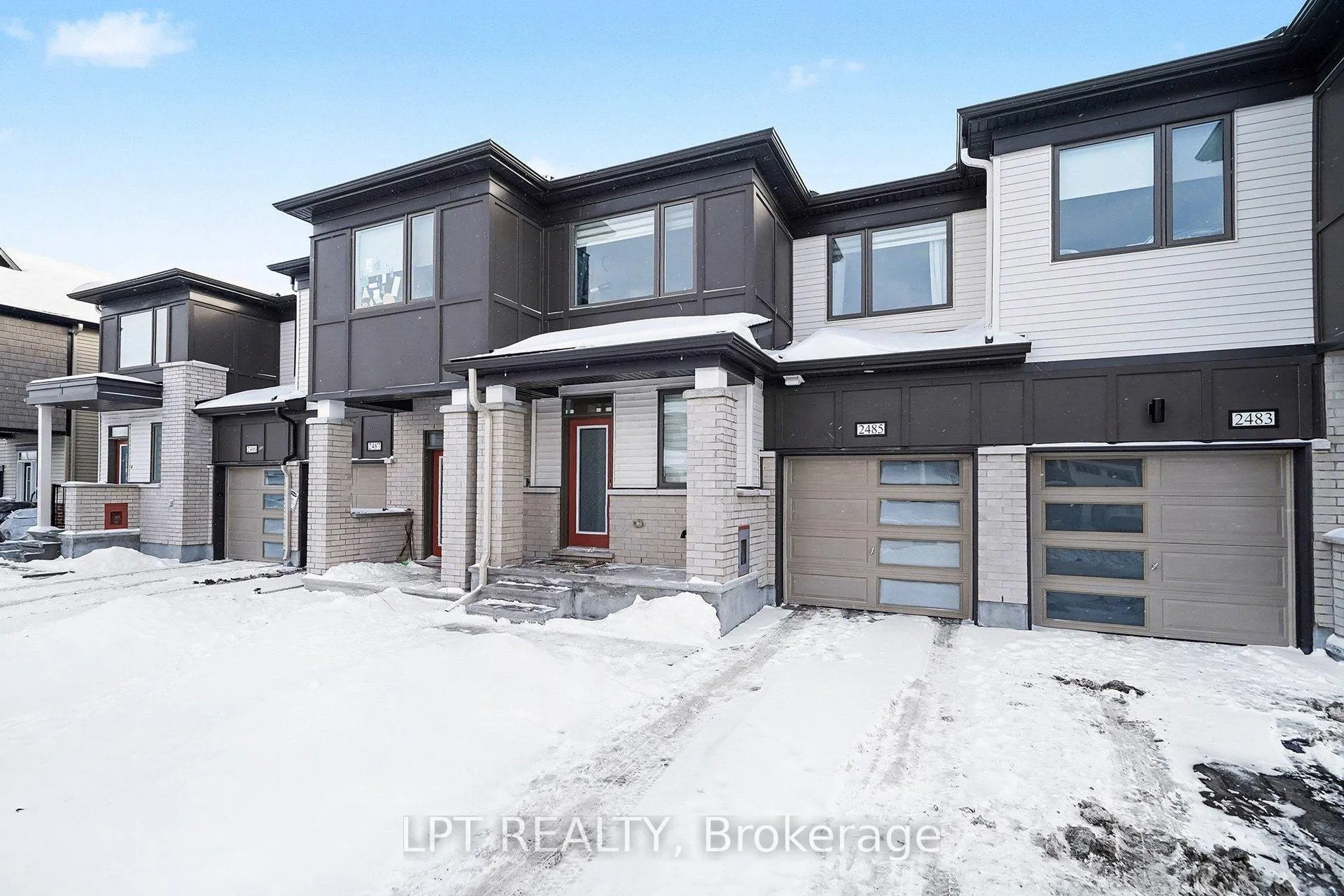 Photo 3 of 2485 Watercolours Way, Ottawa, Barrhaven - Half Moon Bay — HOMEH