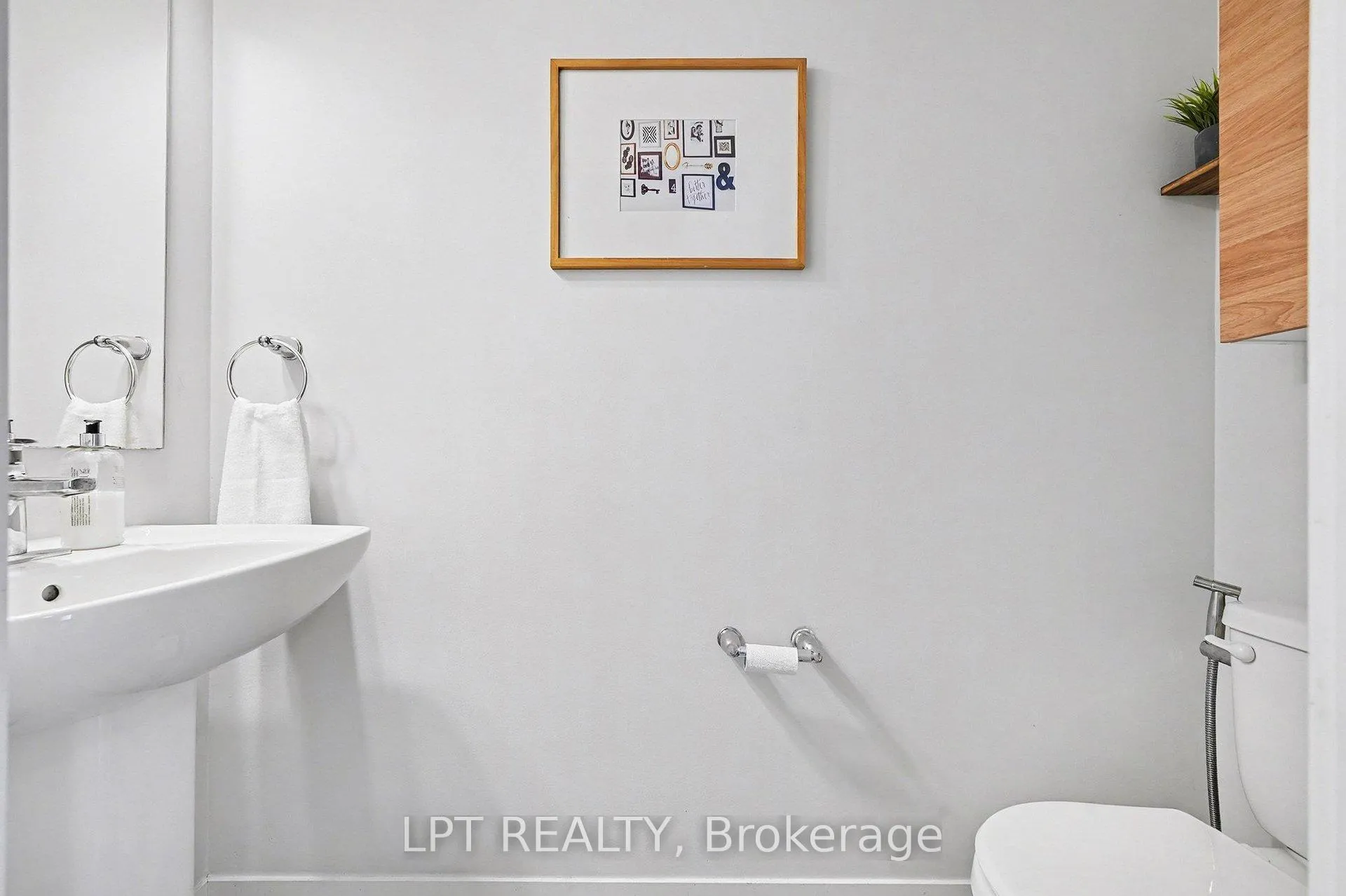 Photo 13 of 2485 Watercolours Way, Ottawa, Barrhaven - Half Moon Bay — HOMEH