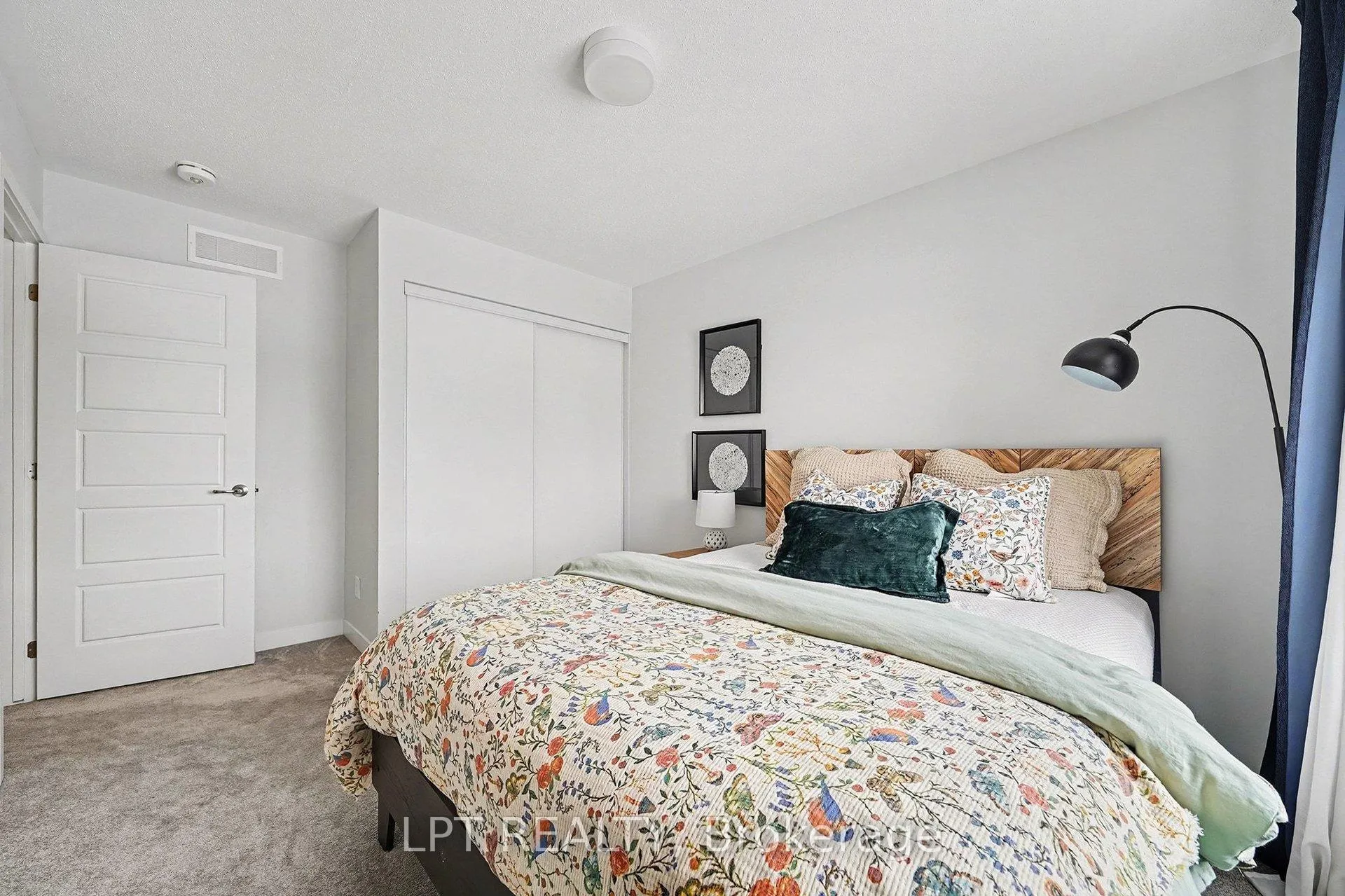 Photo 22 of 2485 Watercolours Way, Ottawa, Barrhaven - Half Moon Bay — HOMEH