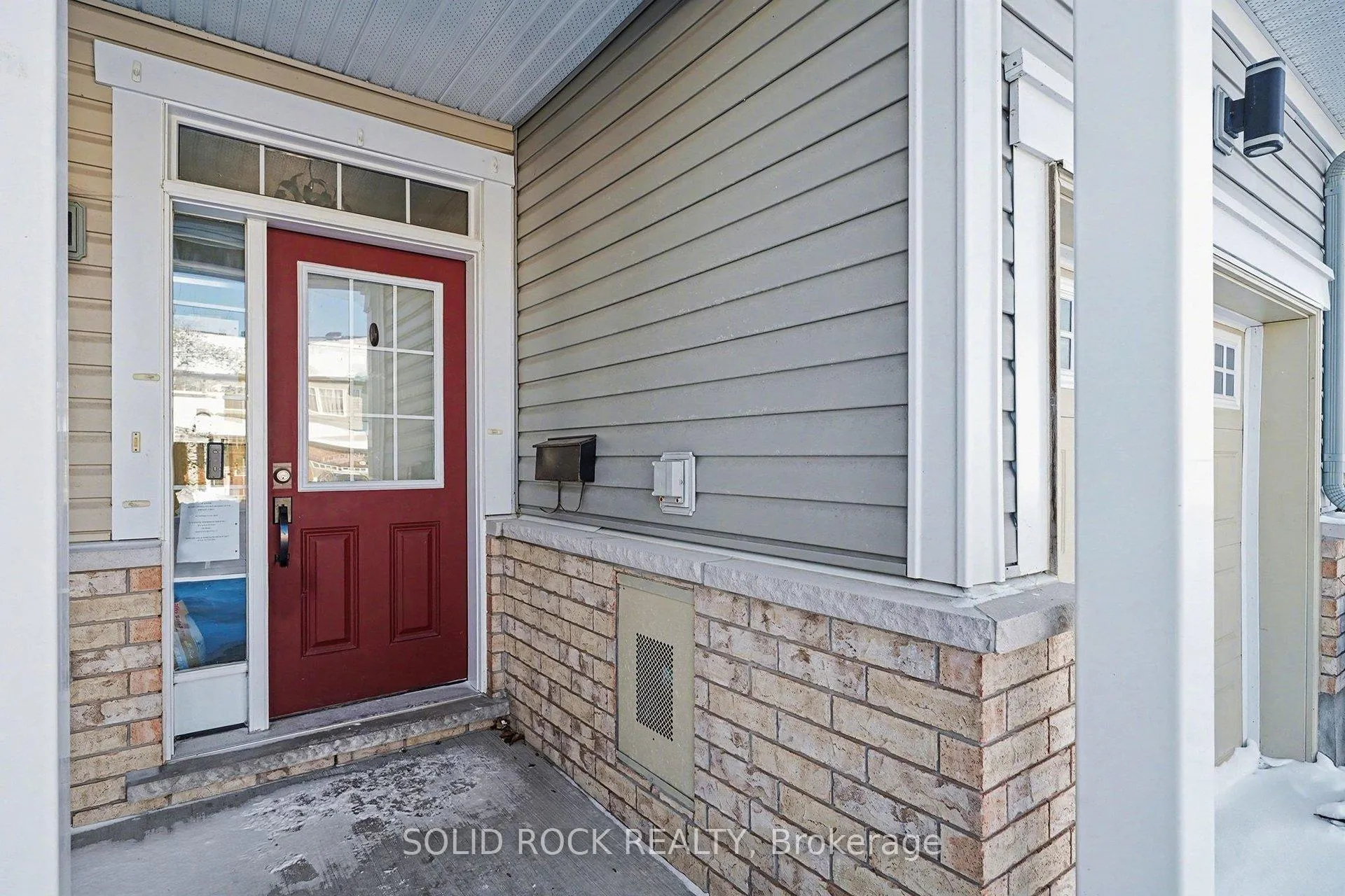 Photo 2 of 407 White Arctic Avenue, Ottawa, Barrhaven - Half Moon Bay — HOMEH