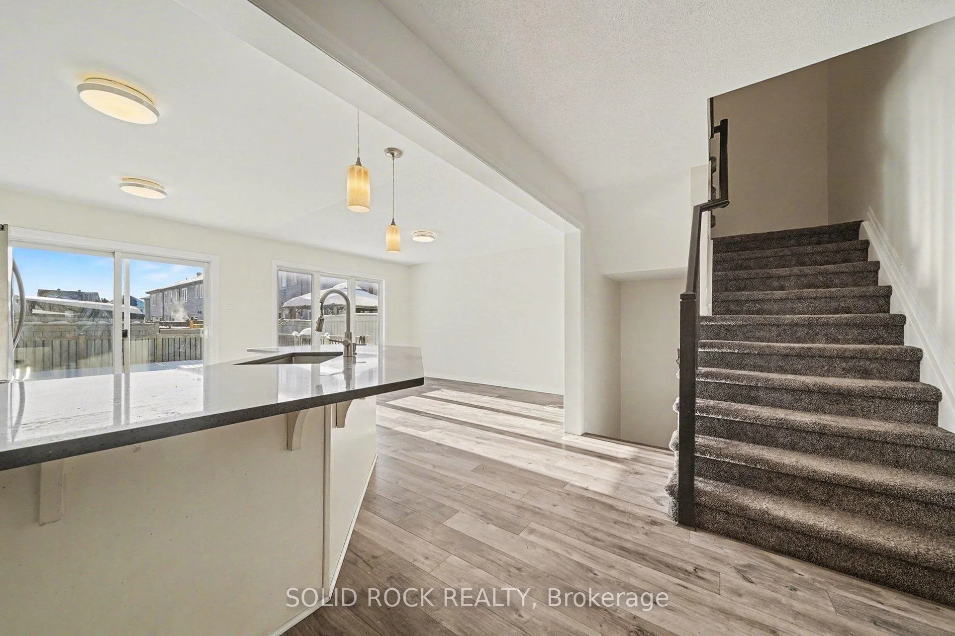 Photo 5 of 407 White Arctic Avenue, Ottawa, Barrhaven - Half Moon Bay — HOMEH