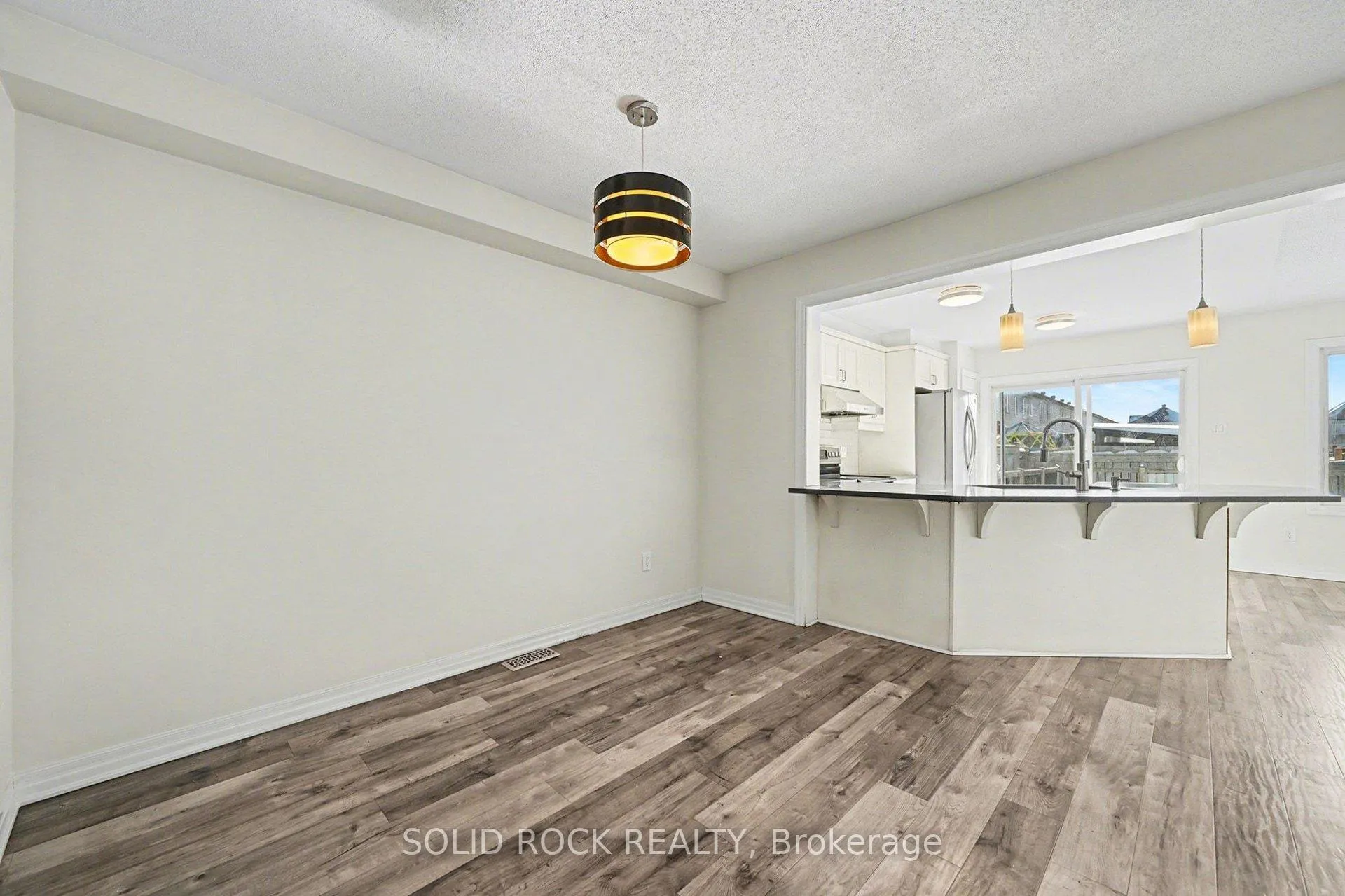 Photo 6 of 407 White Arctic Avenue, Ottawa, Barrhaven - Half Moon Bay — HOMEH