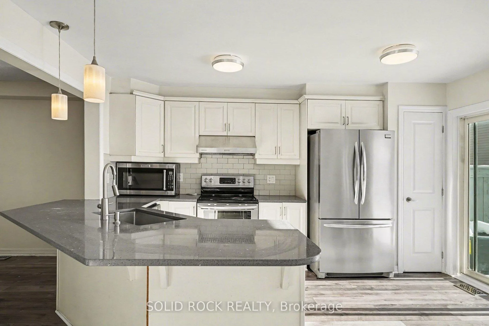Photo 11 of 407 White Arctic Avenue, Ottawa, Barrhaven - Half Moon Bay — HOMEH