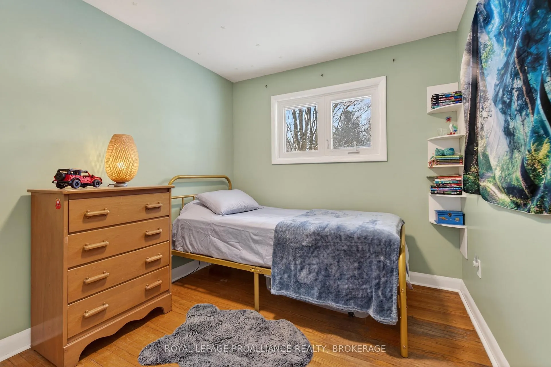 Photo 21 of 1746 Marian Crescent, Kingston, City North of 401 — HOMEH