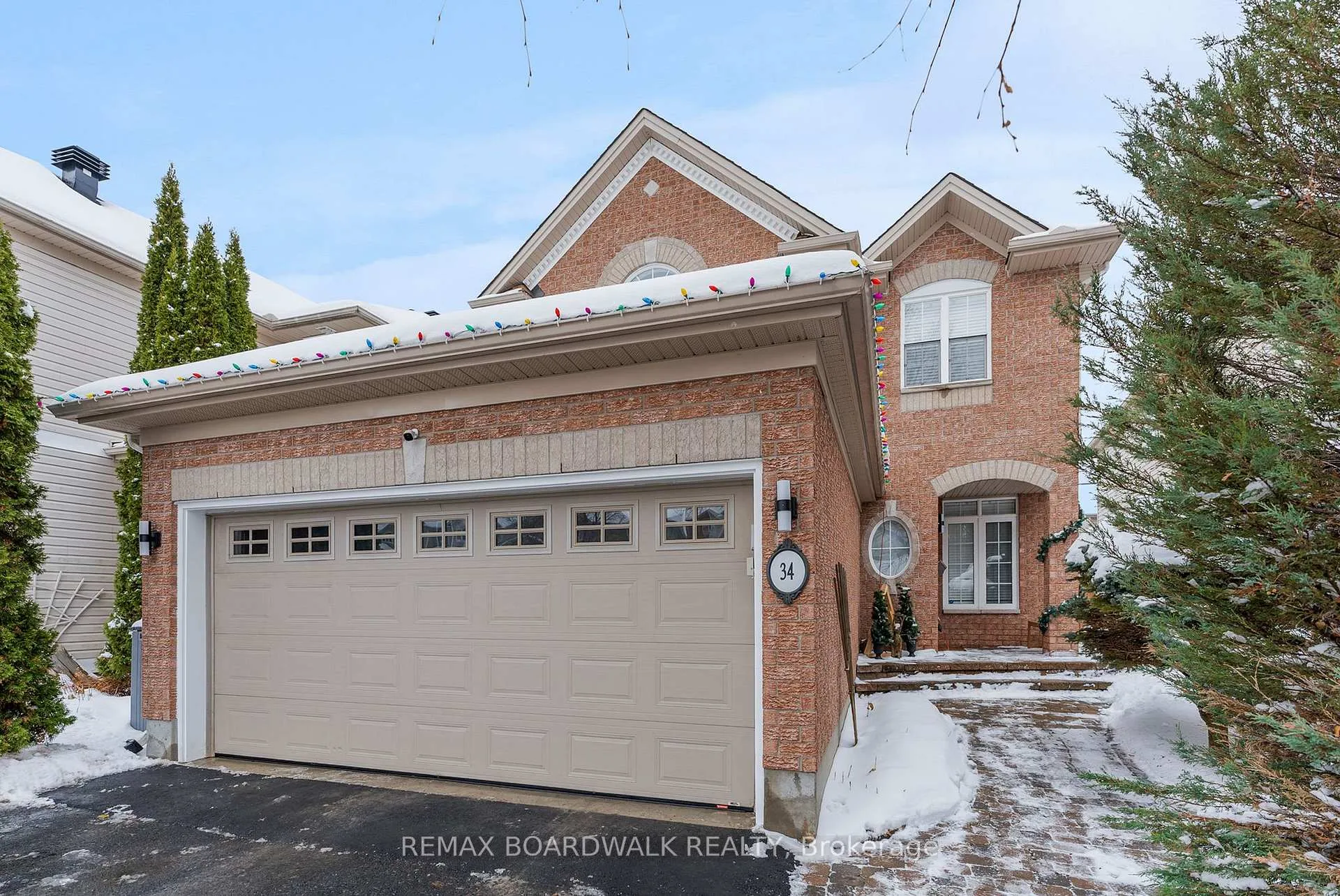 Photo 2 of 34 Catterick Crescent, Ottawa, Kanata - Morgan's Grant/South March — HOMEH