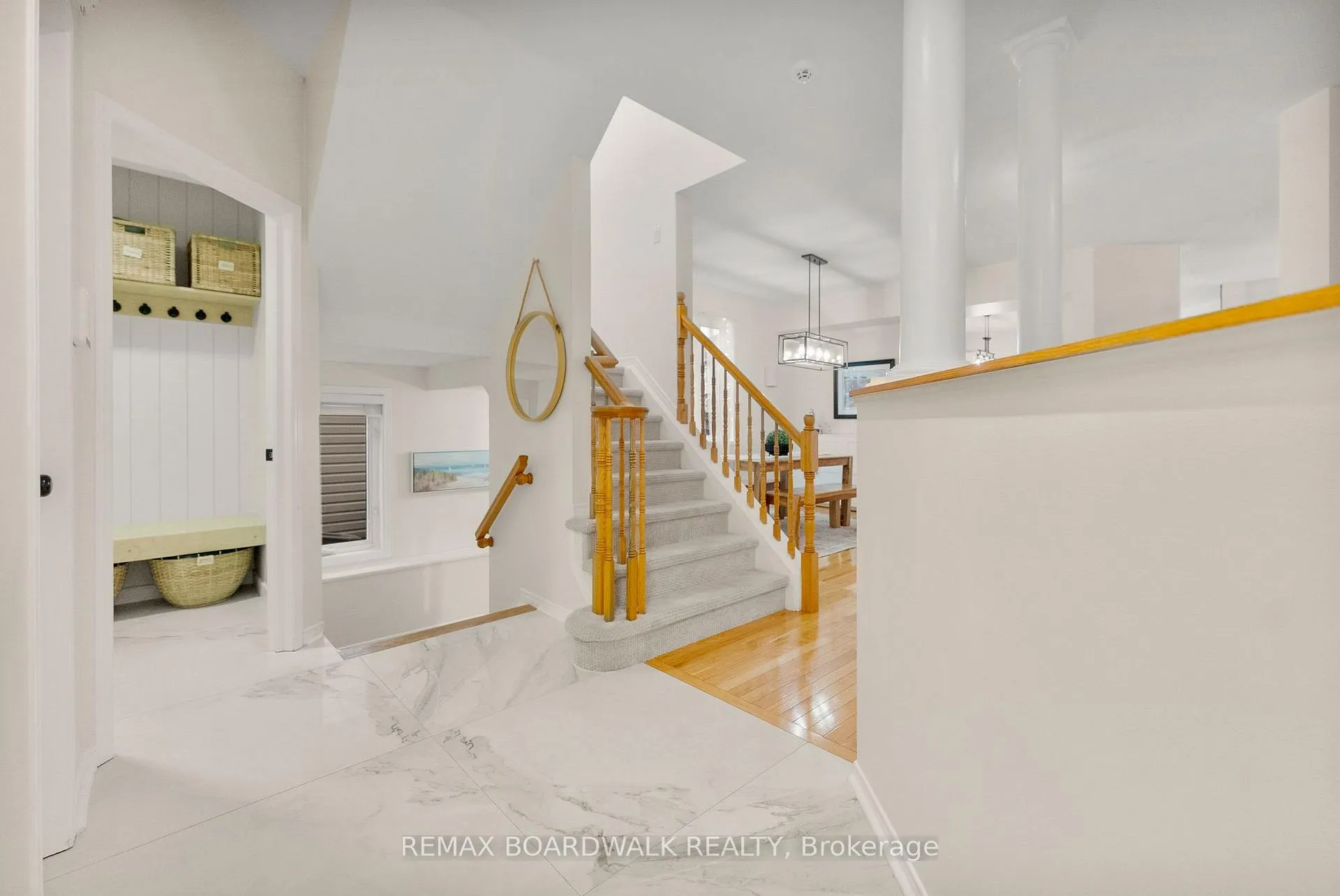 Photo 5 of 34 Catterick Crescent, Ottawa, Kanata - Morgan's Grant/South March — HOMEH