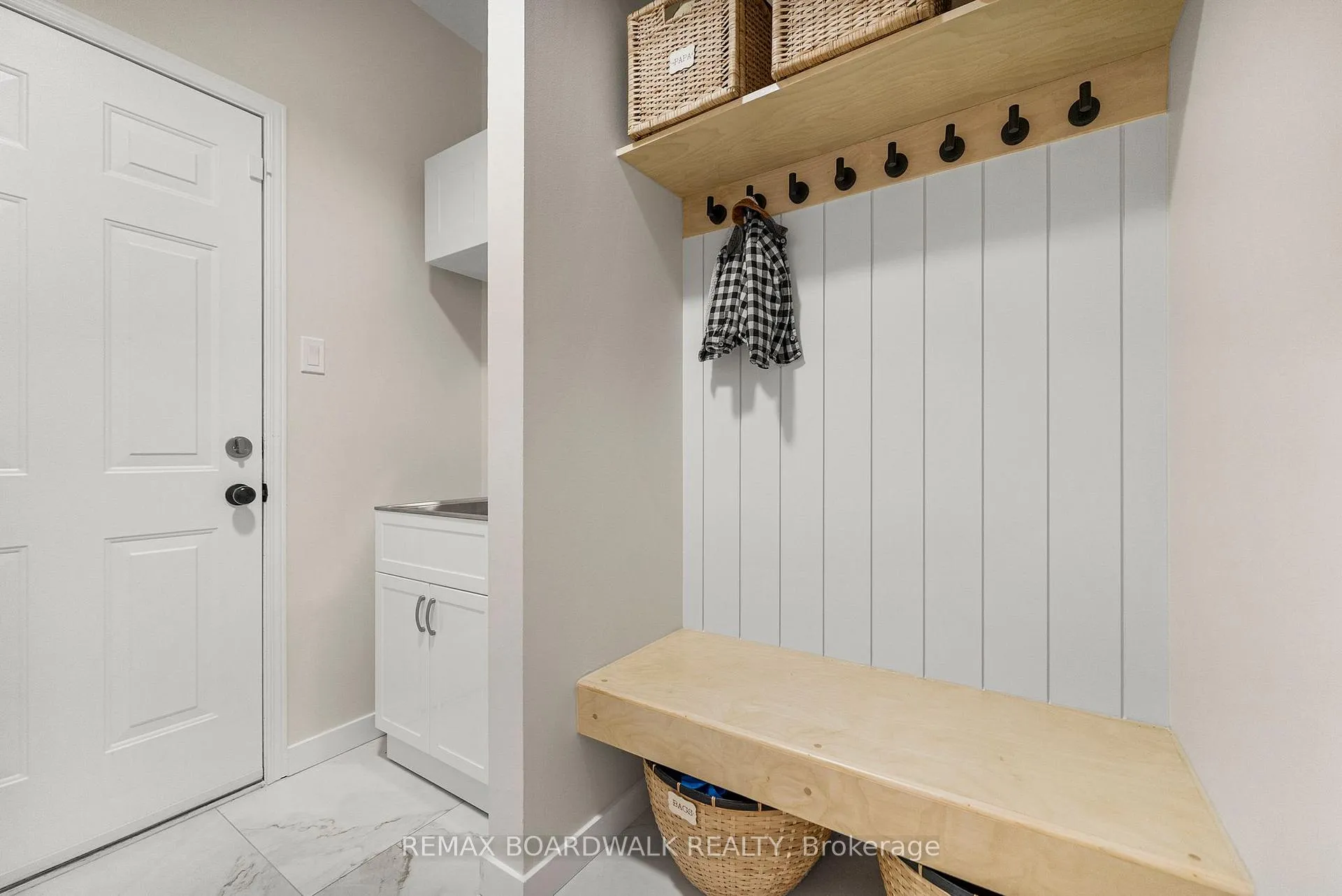 Photo 7 of 34 Catterick Crescent, Ottawa, Kanata - Morgan's Grant/South March — HOMEH