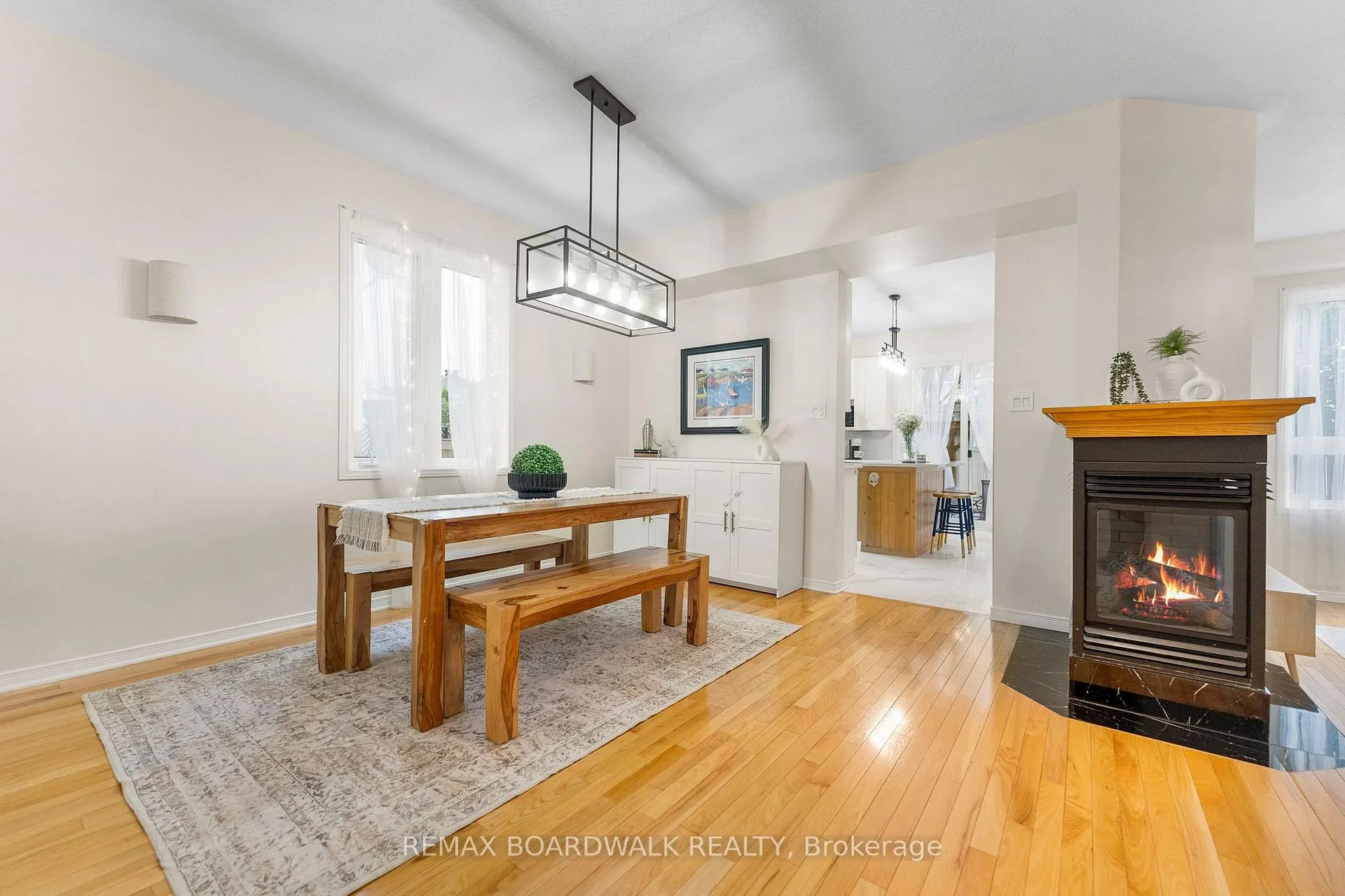 Photo 9 of 34 Catterick Crescent, Ottawa, Kanata - Morgan's Grant/South March — HOMEH