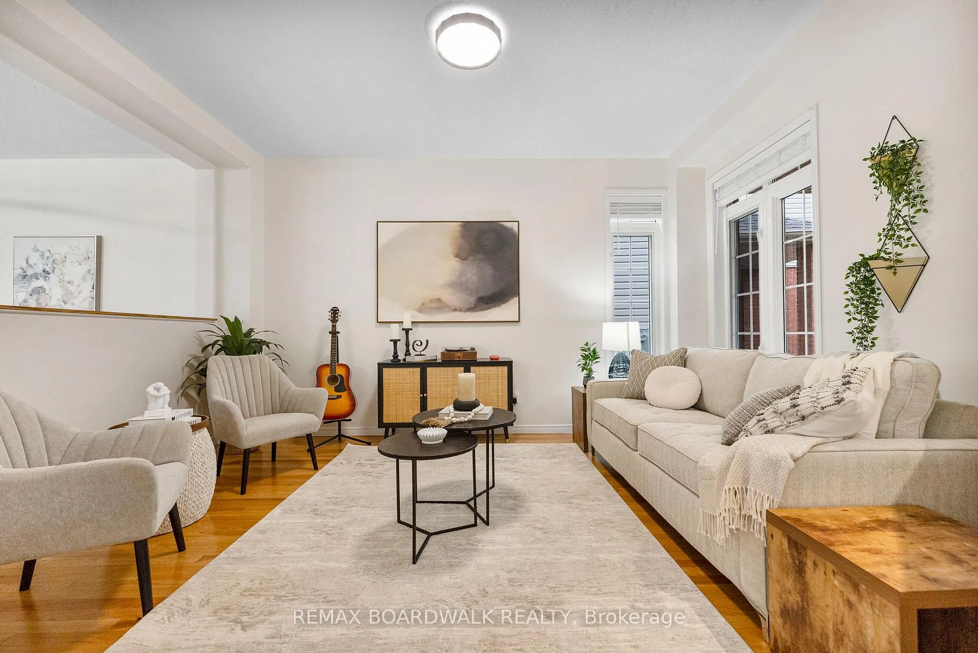 Photo 10 of 34 Catterick Crescent, Ottawa, Kanata - Morgan's Grant/South March — HOMEH