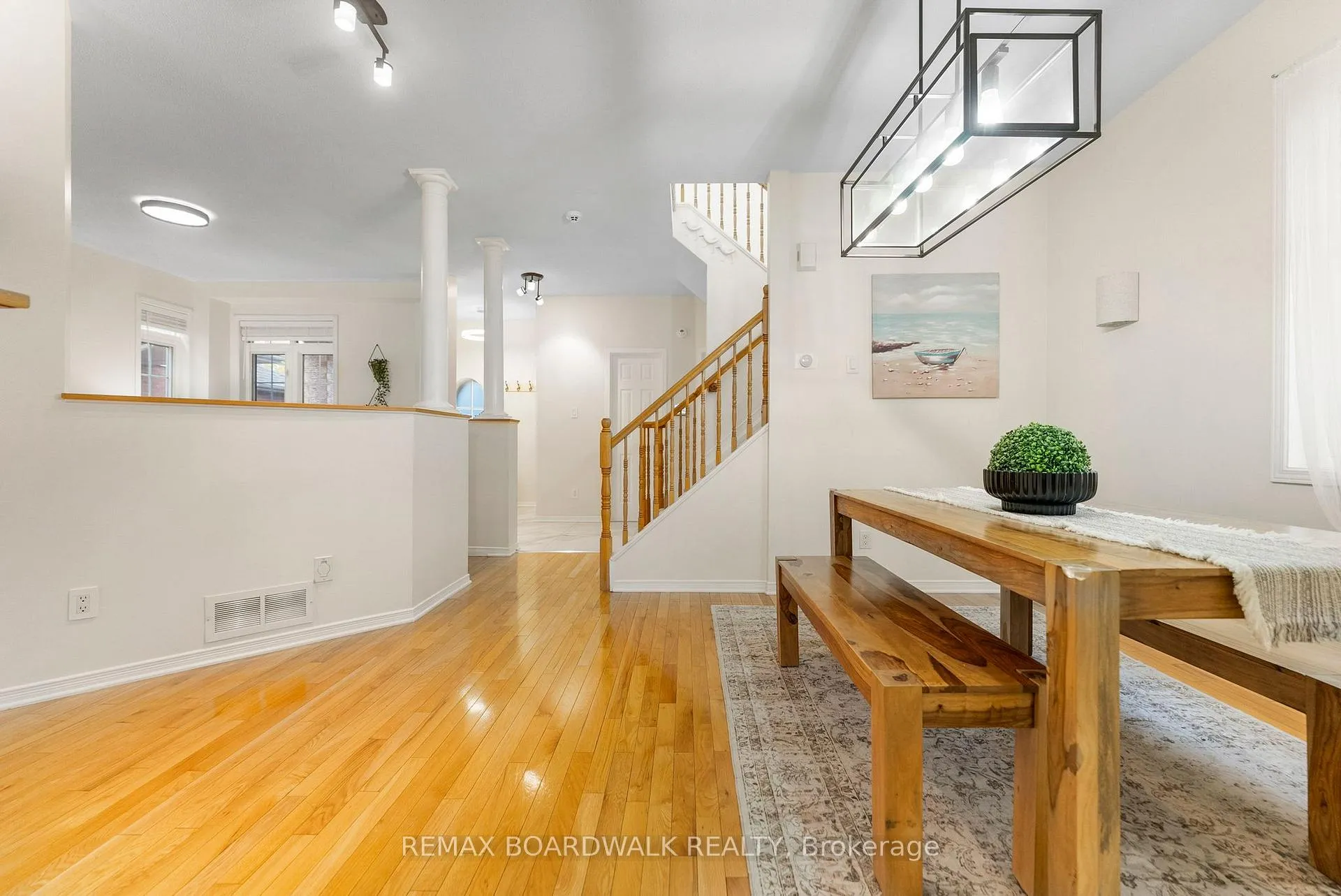 Photo 14 of 34 Catterick Crescent, Ottawa, Kanata - Morgan's Grant/South March — HOMEH