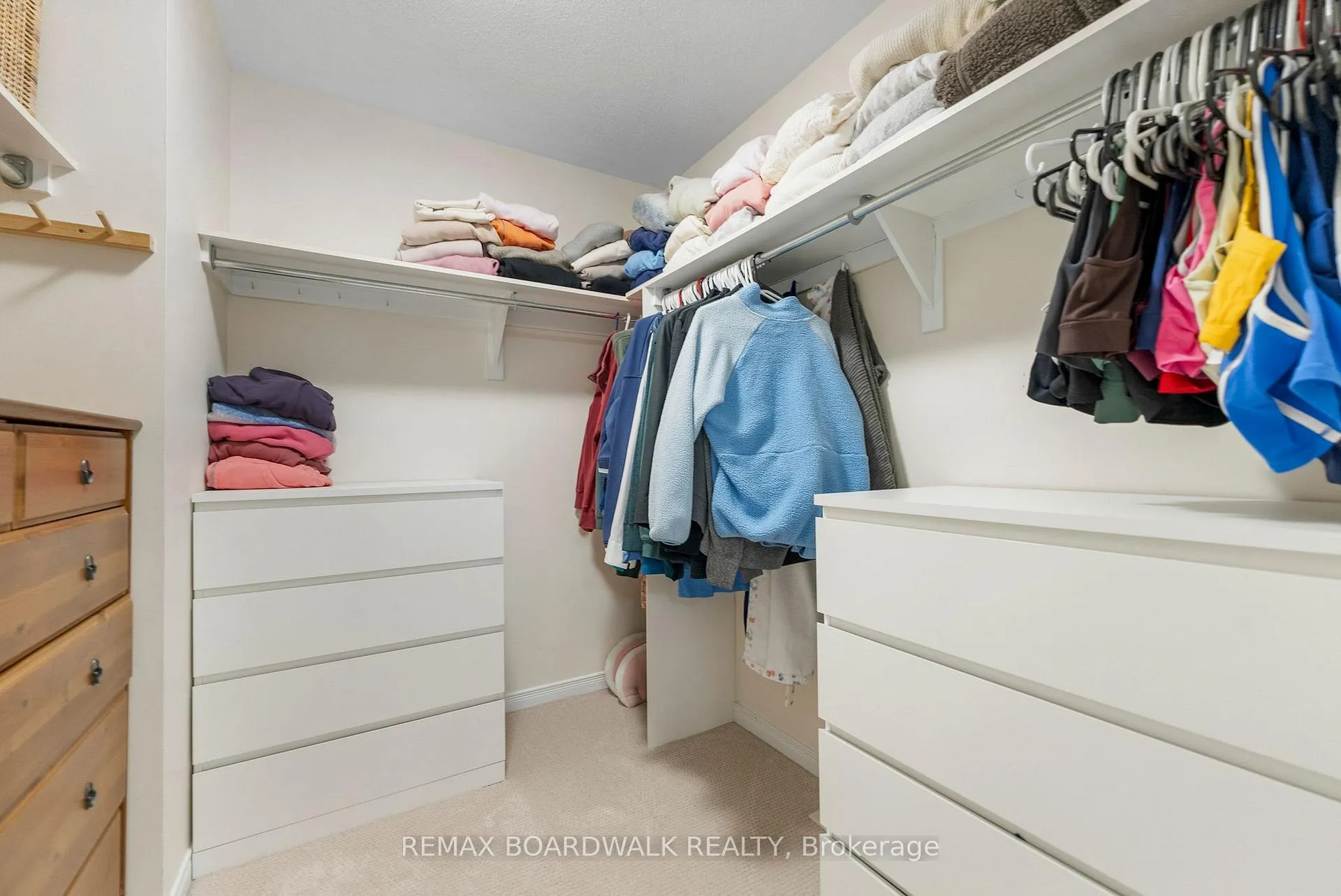 Photo 25 of 34 Catterick Crescent, Ottawa, Kanata - Morgan's Grant/South March — HOMEH