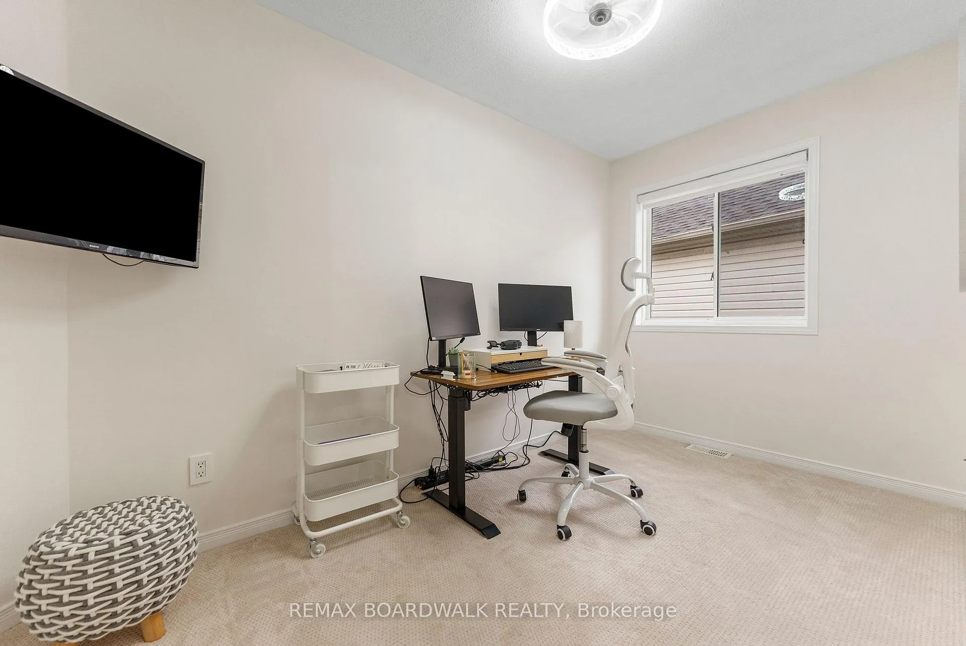 Photo 29 of 34 Catterick Crescent, Ottawa, Kanata - Morgan's Grant/South March — HOMEH