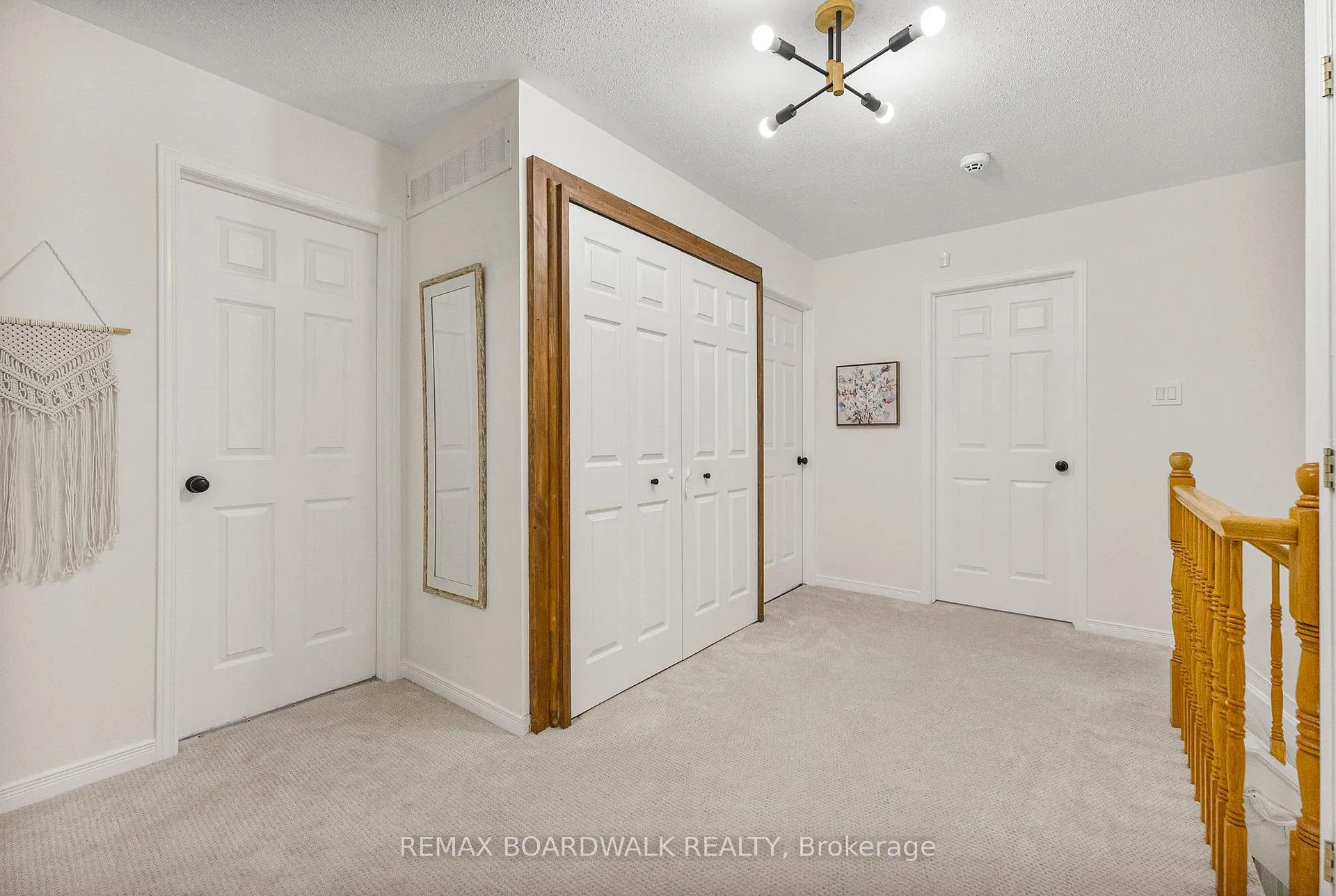 Photo 30 of 34 Catterick Crescent, Ottawa, Kanata - Morgan's Grant/South March — HOMEH