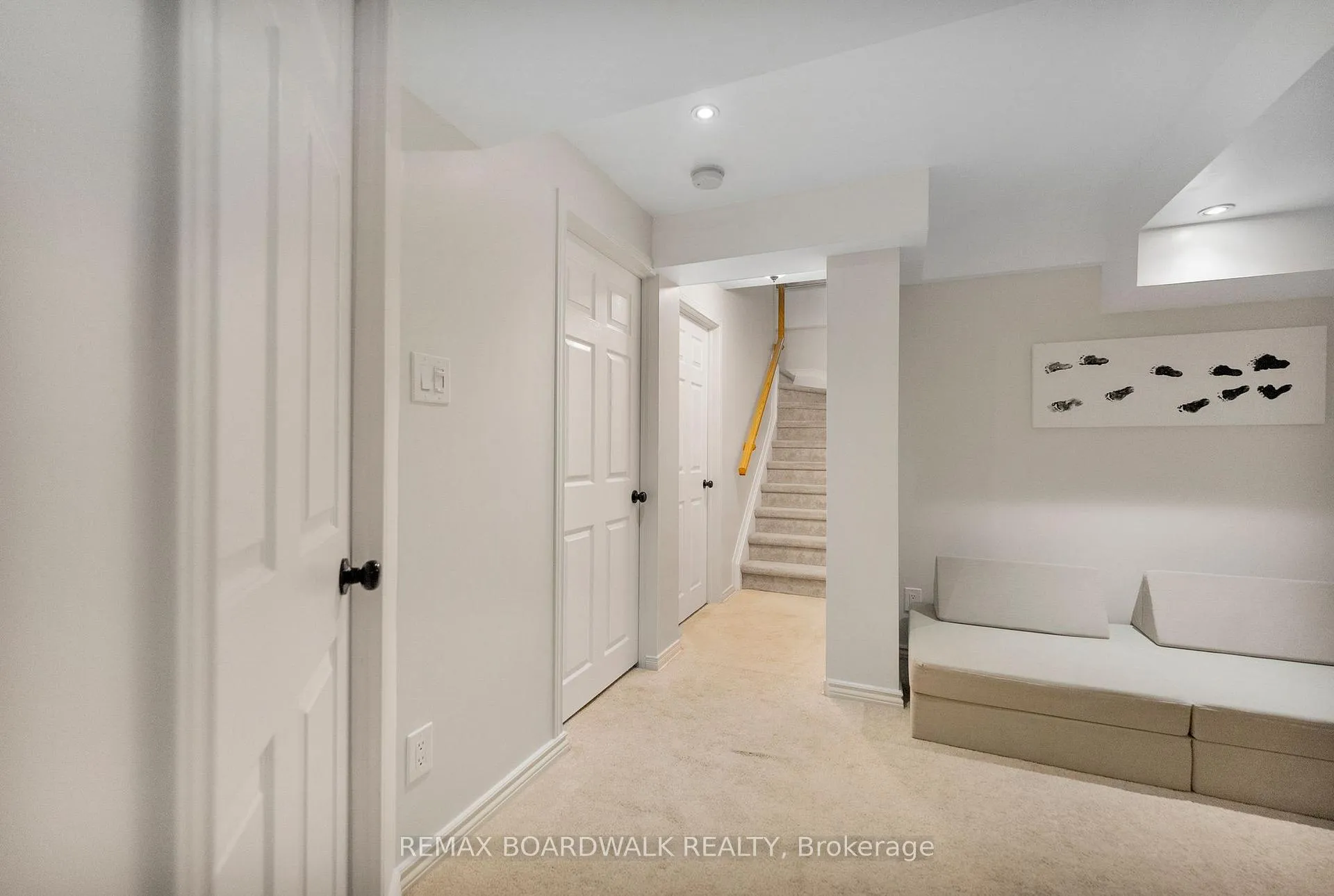 Photo 32 of 34 Catterick Crescent, Ottawa, Kanata - Morgan's Grant/South March — HOMEH