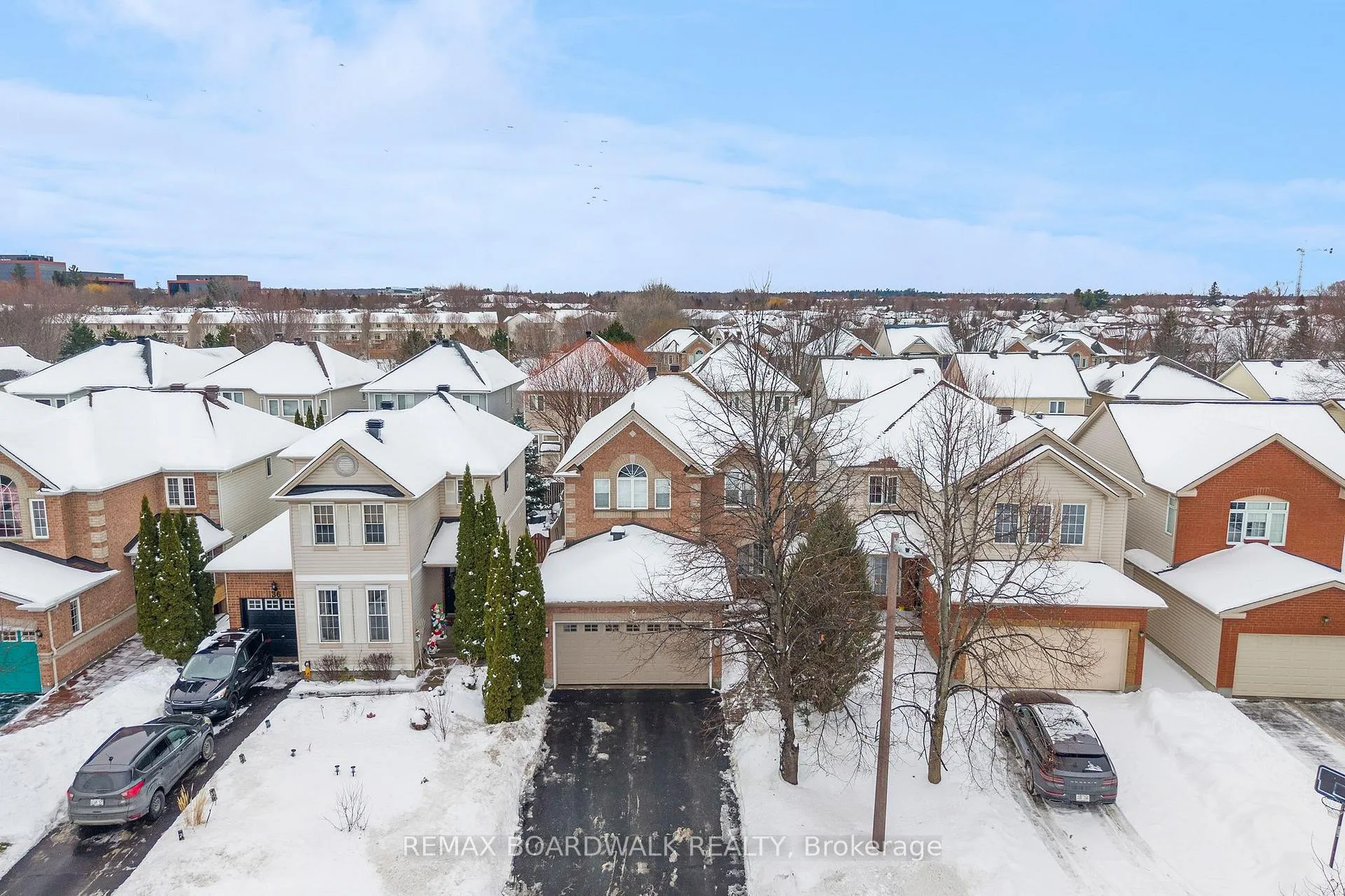 Photo 38 of 34 Catterick Crescent, Ottawa, Kanata - Morgan's Grant/South March — HOMEH