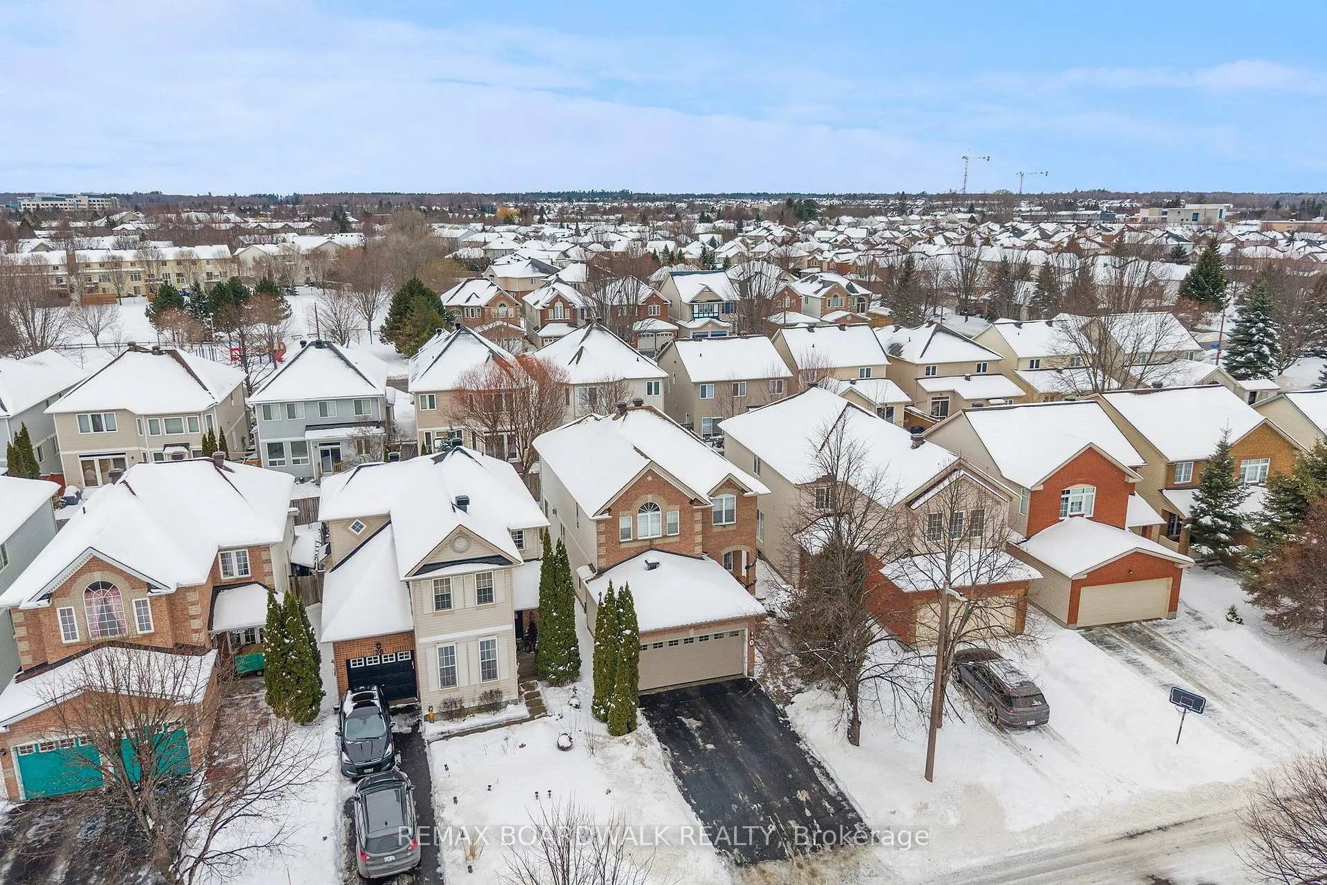 Photo 39 of 34 Catterick Crescent, Ottawa, Kanata - Morgan's Grant/South March — HOMEH