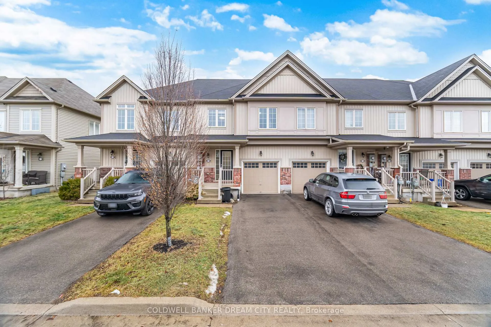 Photo 2 of 172 Whitwell Way, Hamilton, Binbrook — HOMEH