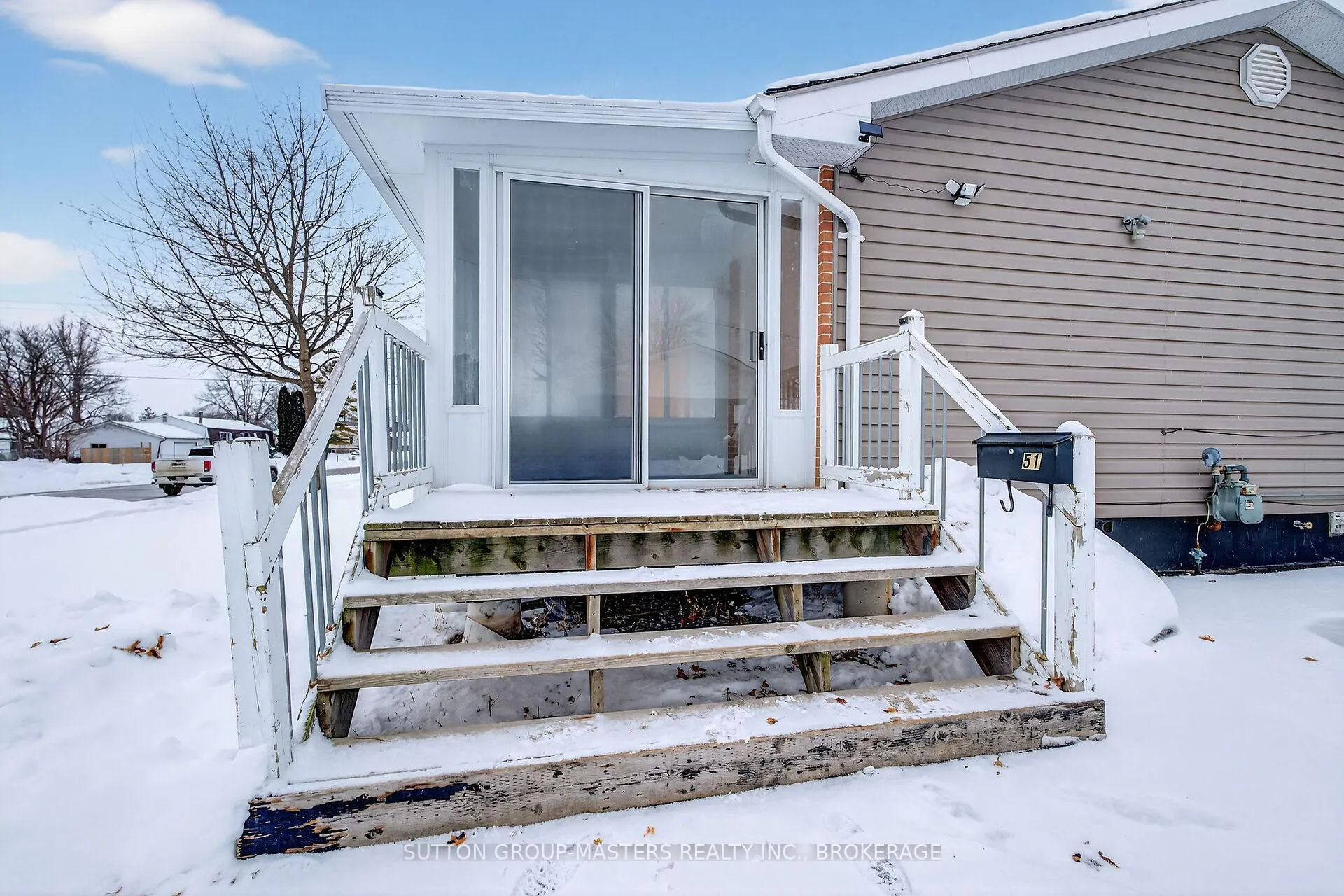 Photo 3 of 51 Kildare Avenue, Loyalist, Amherstview — HOMEH